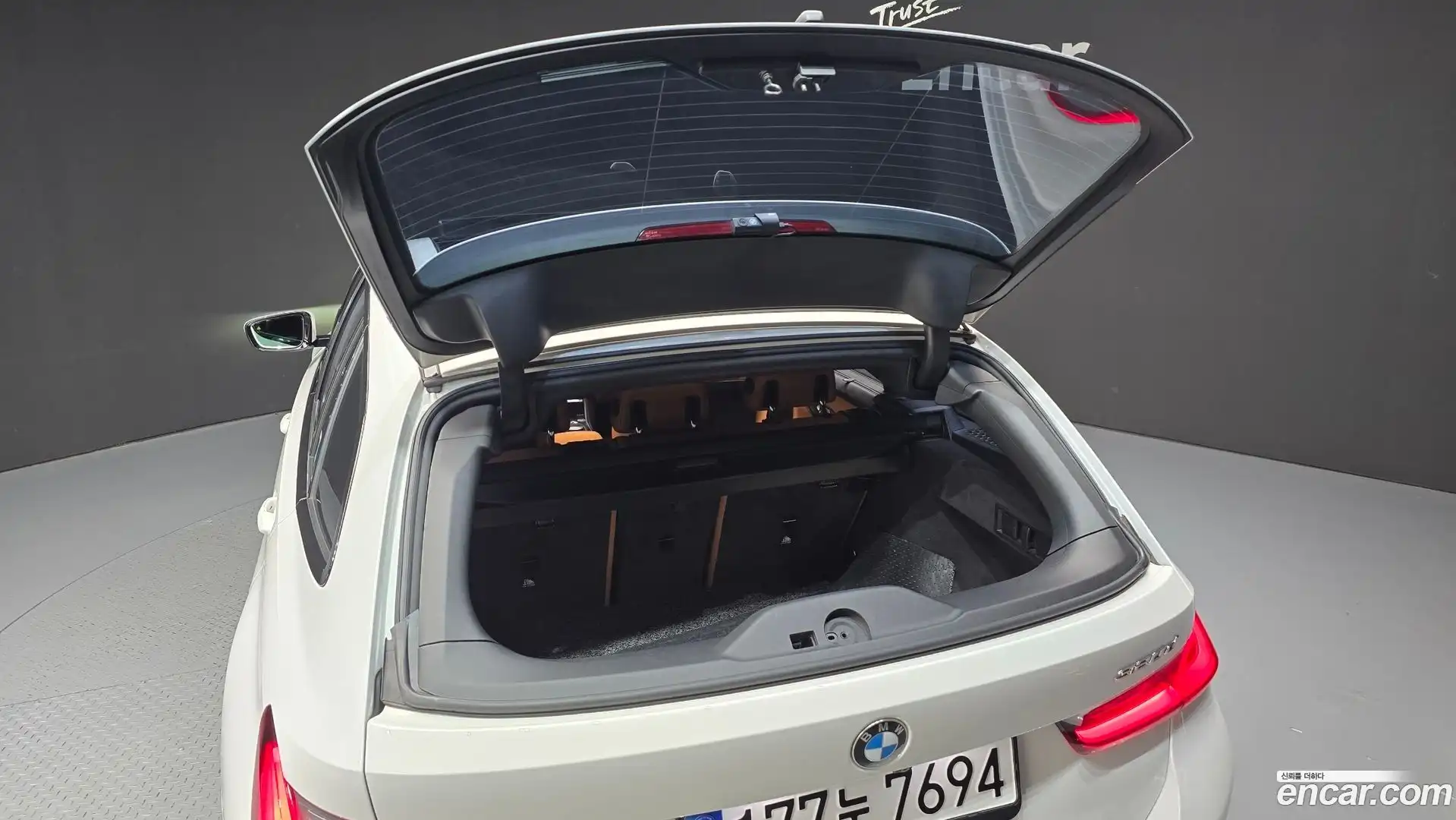 3-Series BMW 2023.6-OPTION-043