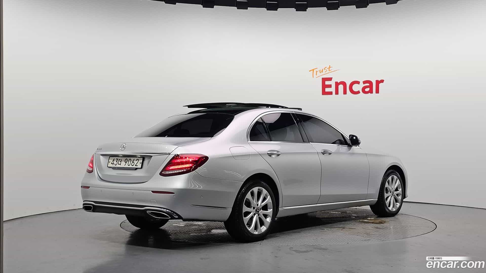 E-Class Mercedes-Benz 2017.5-OUTER-002