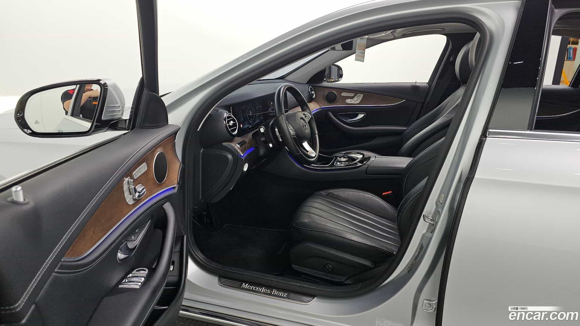 E-Class Mercedes-Benz 2017.5-INNER-010