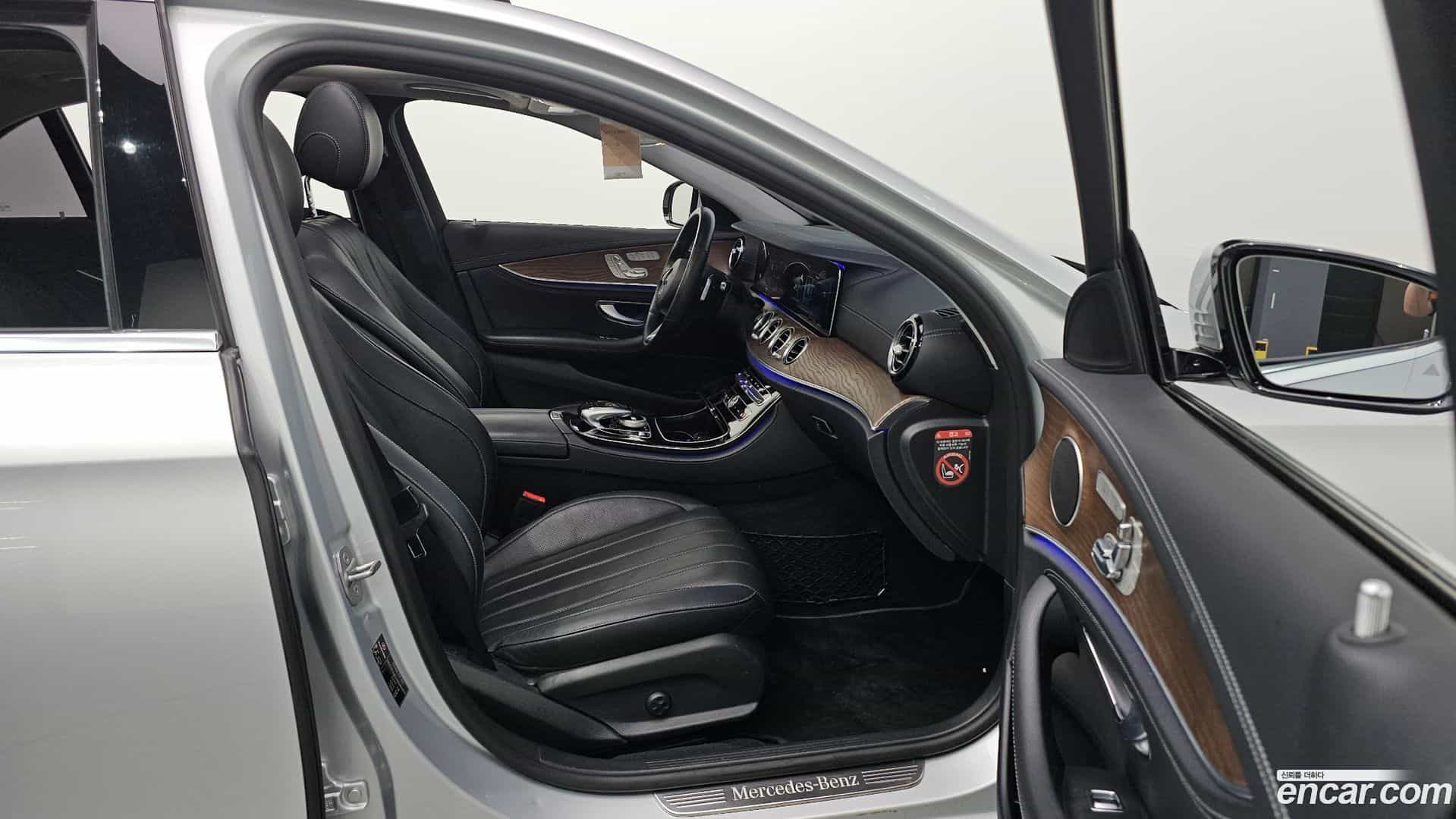 E-Class Mercedes-Benz 2017.5-OPTION-022
