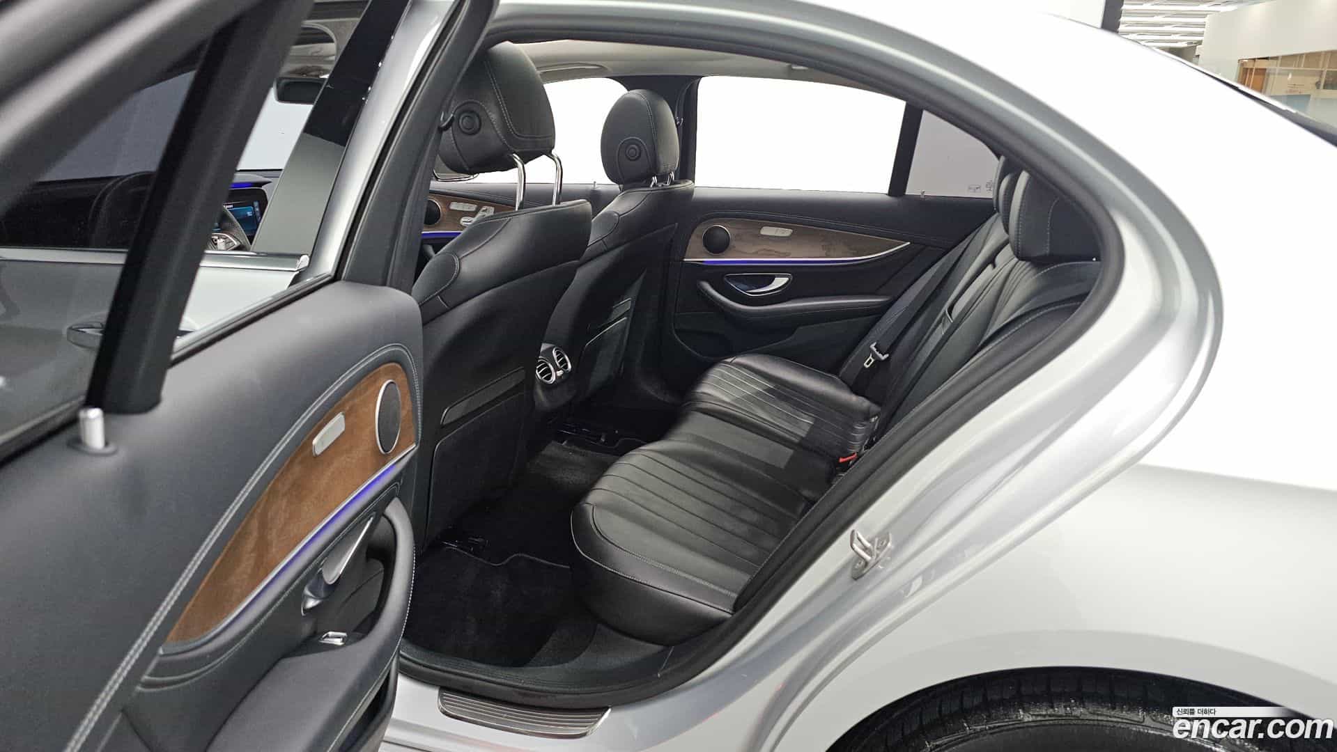 E-Class Mercedes-Benz 2017.5-OPTION-023