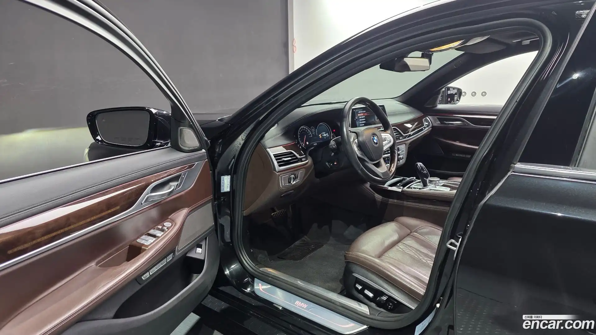 7-Series BMW 2016.10-INNER-010