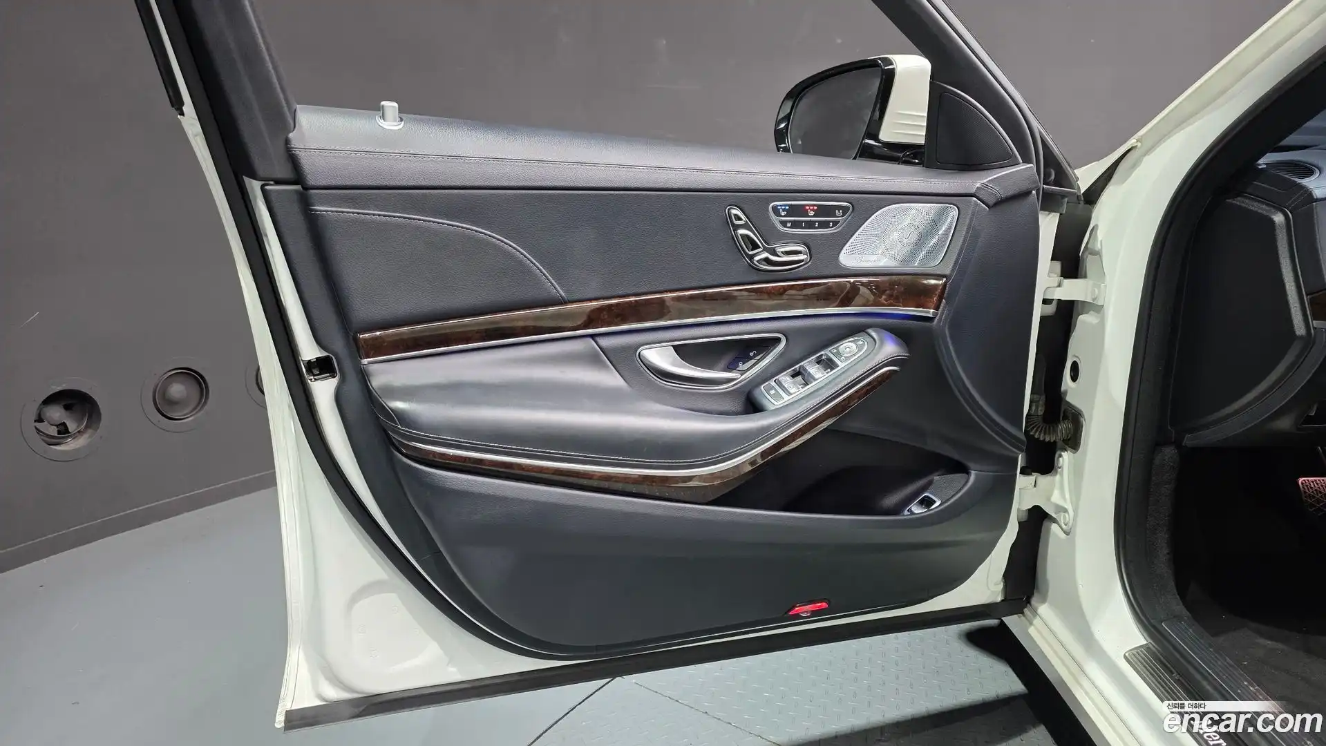 S-Class Mercedes-Benz 2019.4-INNER-034