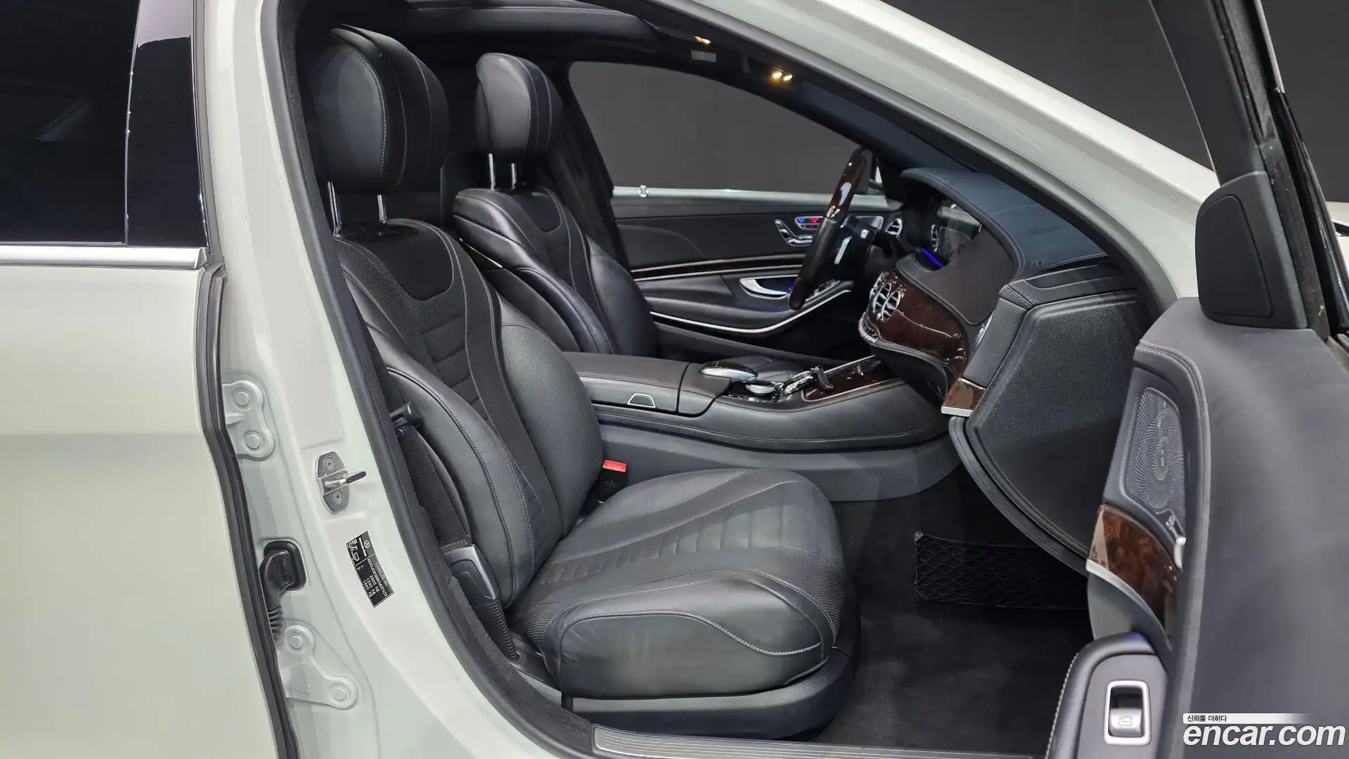 S-Class Mercedes-Benz 2019.4-INNER-036