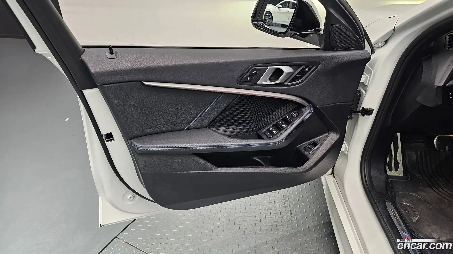 1-Series BMW 2024.11-INNER-034