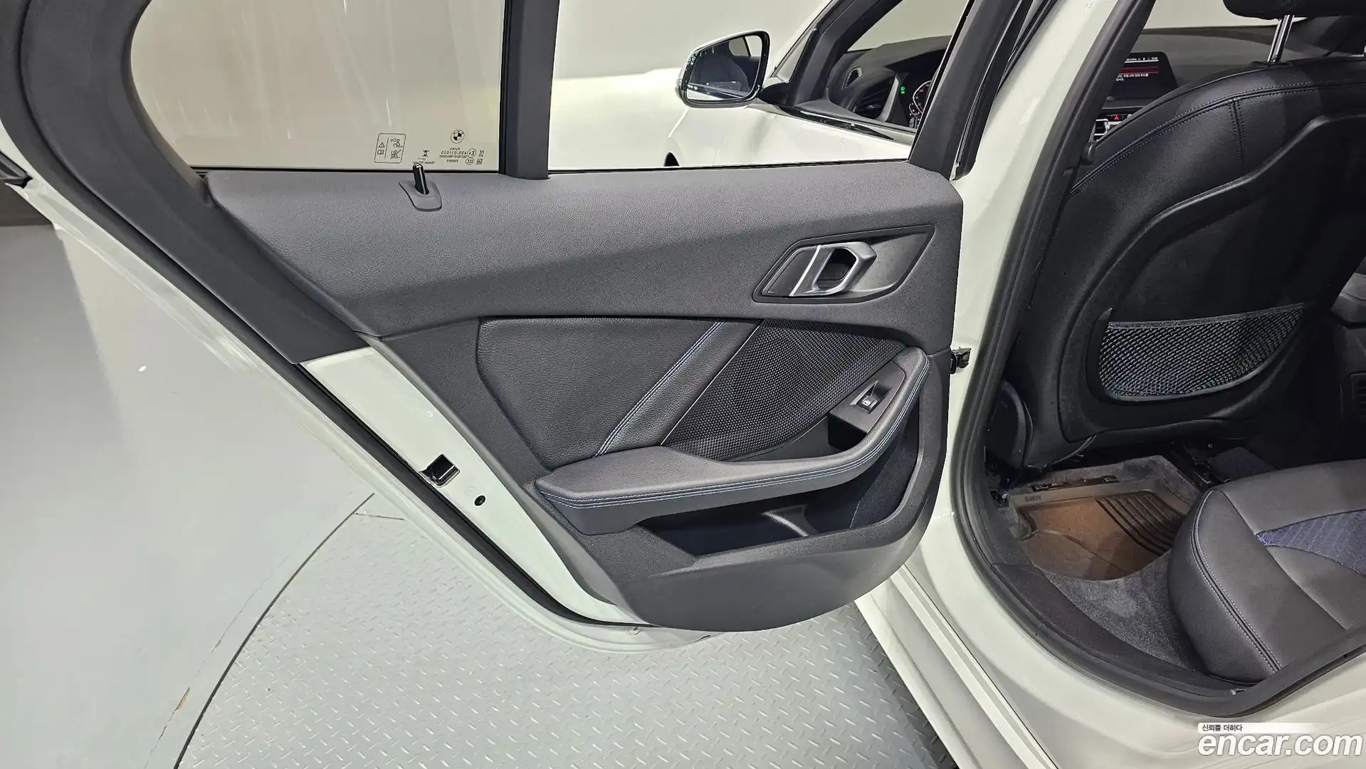 1-Series BMW 2024.11-INNER-035