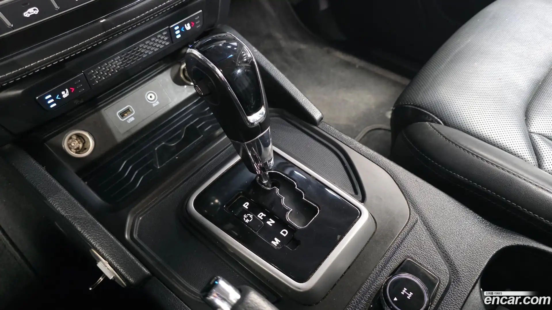 Rexton KG Mobility 2018.5-INNER-009