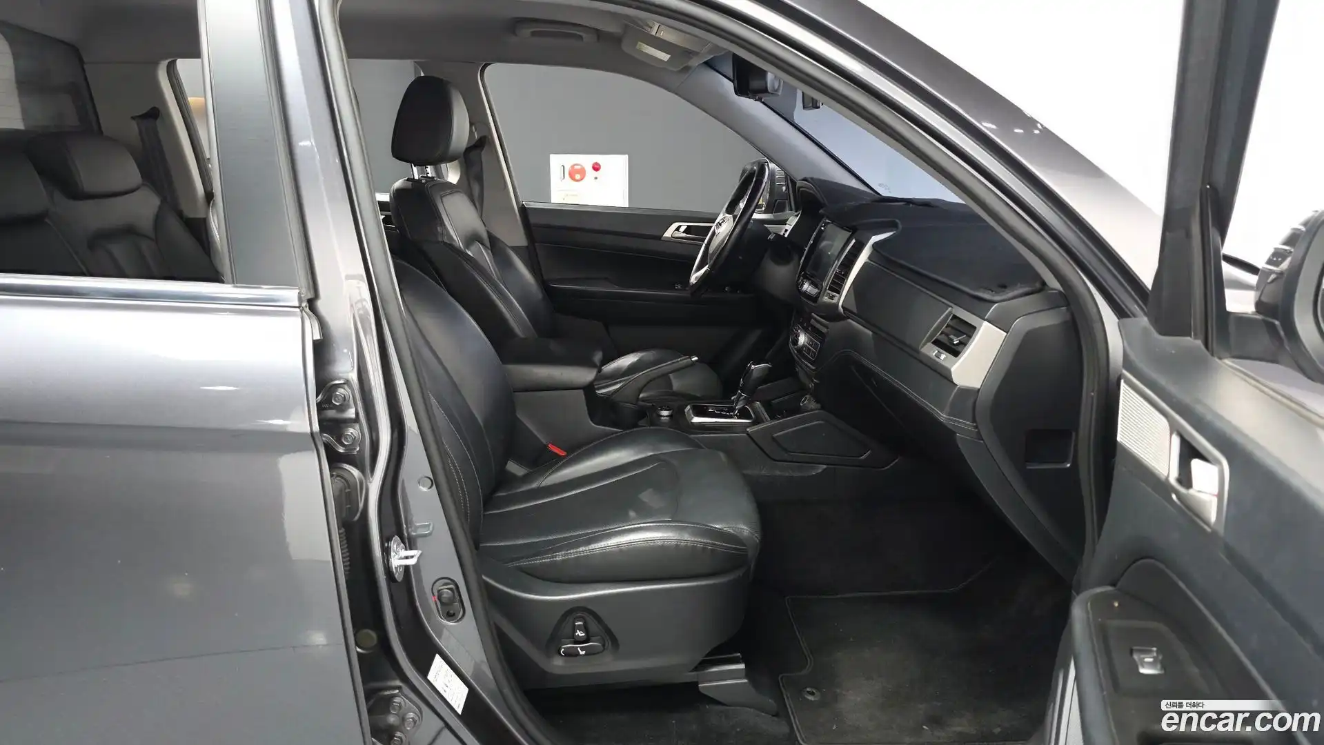 Rexton KG Mobility 2018.5-OPTION-015