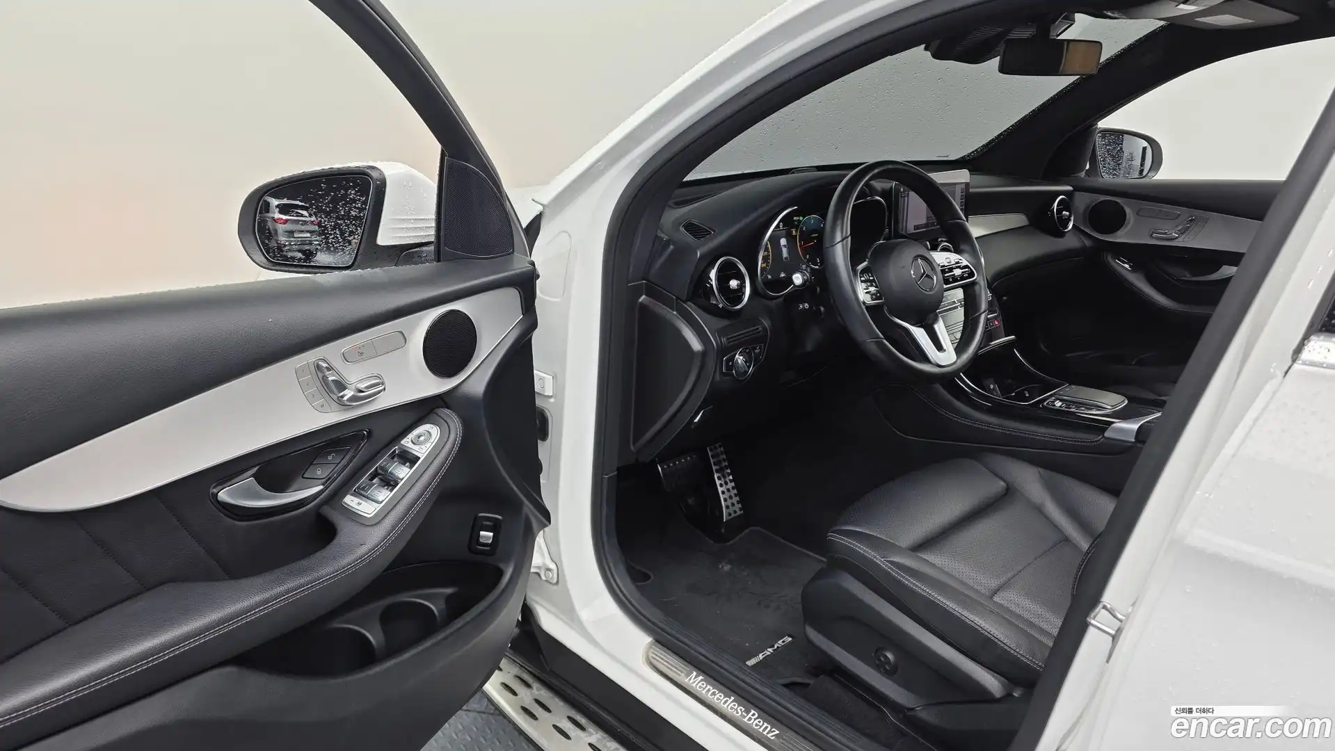 GLC-Class Mercedes-Benz 2020.9-INNER-010