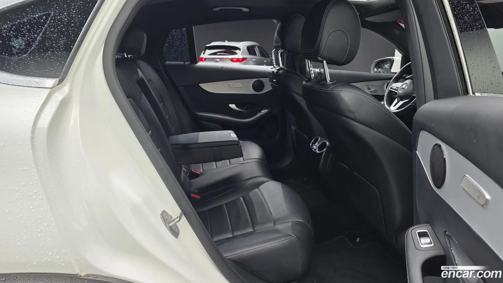 GLC-Class Mercedes-Benz 2020.9-INNER-036