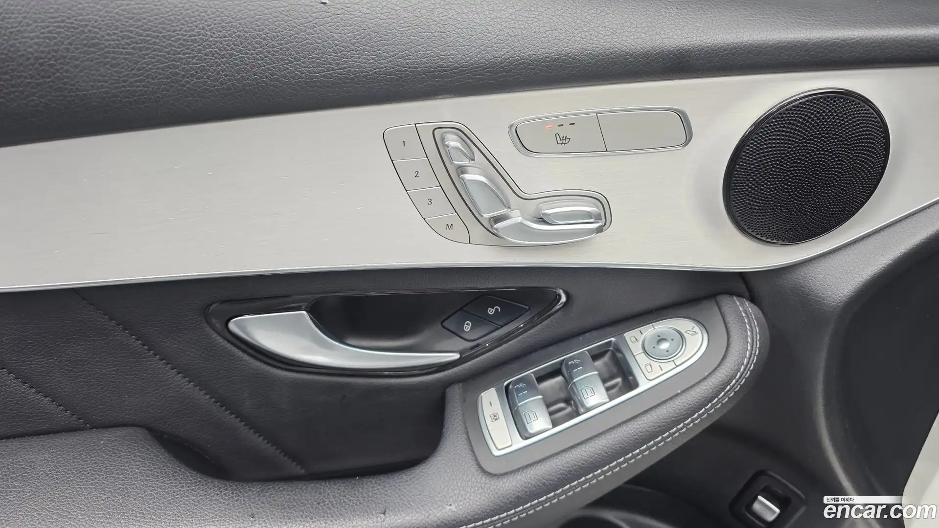 GLC-Class Mercedes-Benz 2020.9-OPTION-040