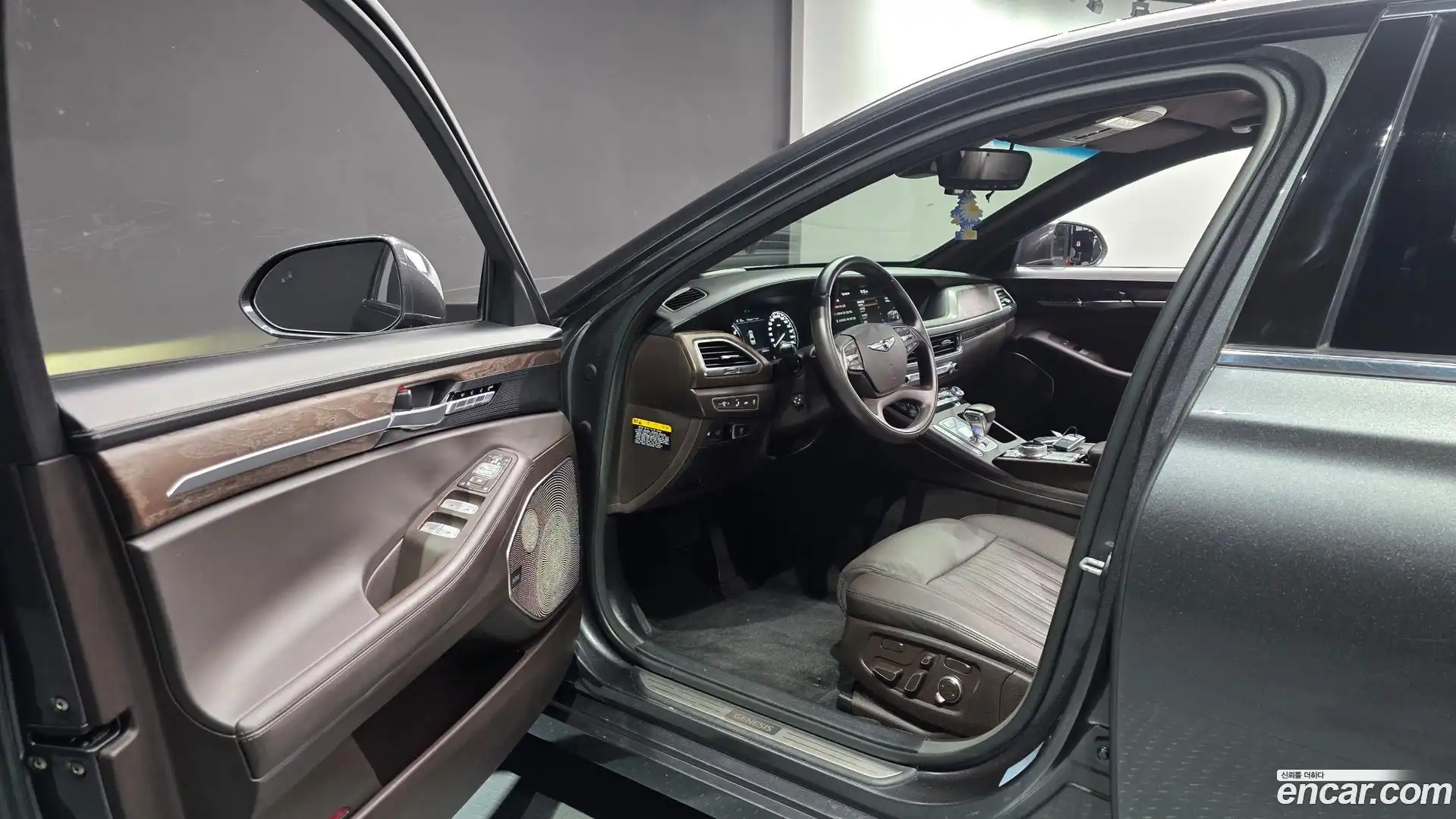 G90 Genesis 2020.2-INNER-010