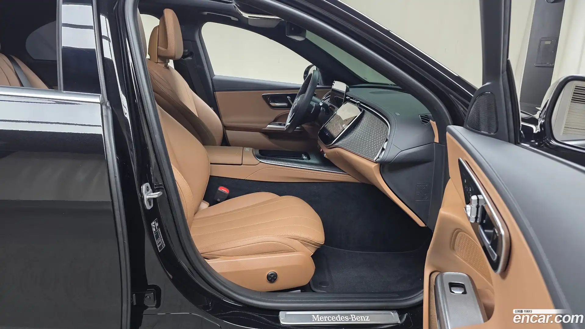 E-Class Mercedes-Benz 2024.11-OPTION-015