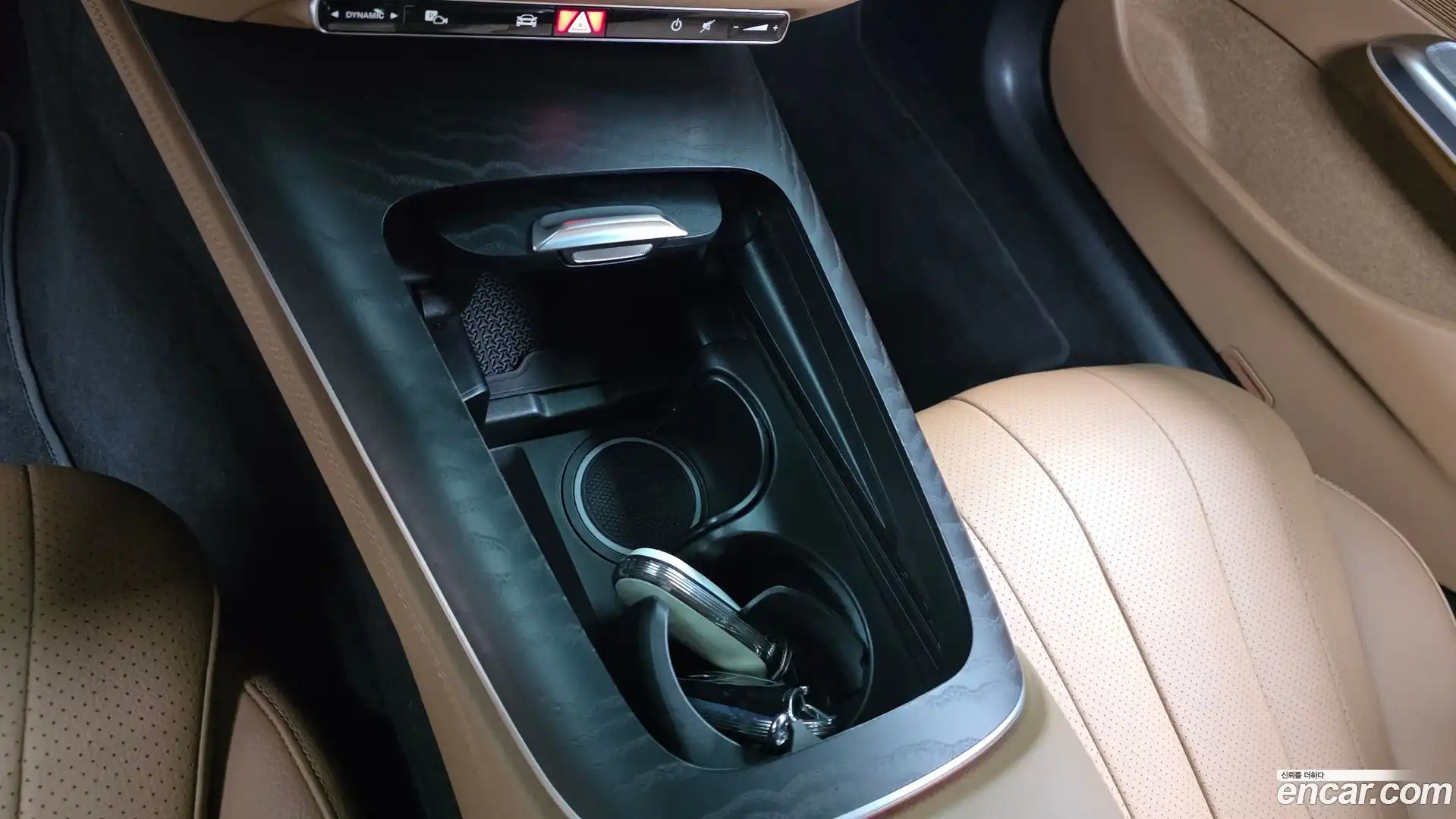 E-Class Mercedes-Benz 2024.11-OPTION-045
