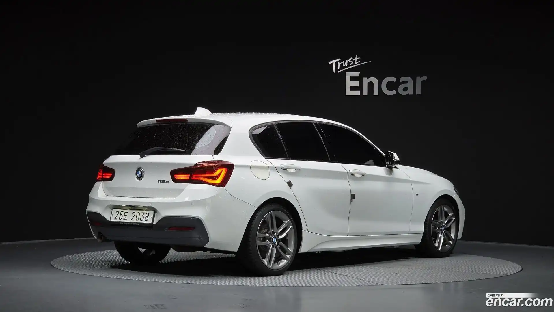 1-Series BMW 2017.11-OUTER-002