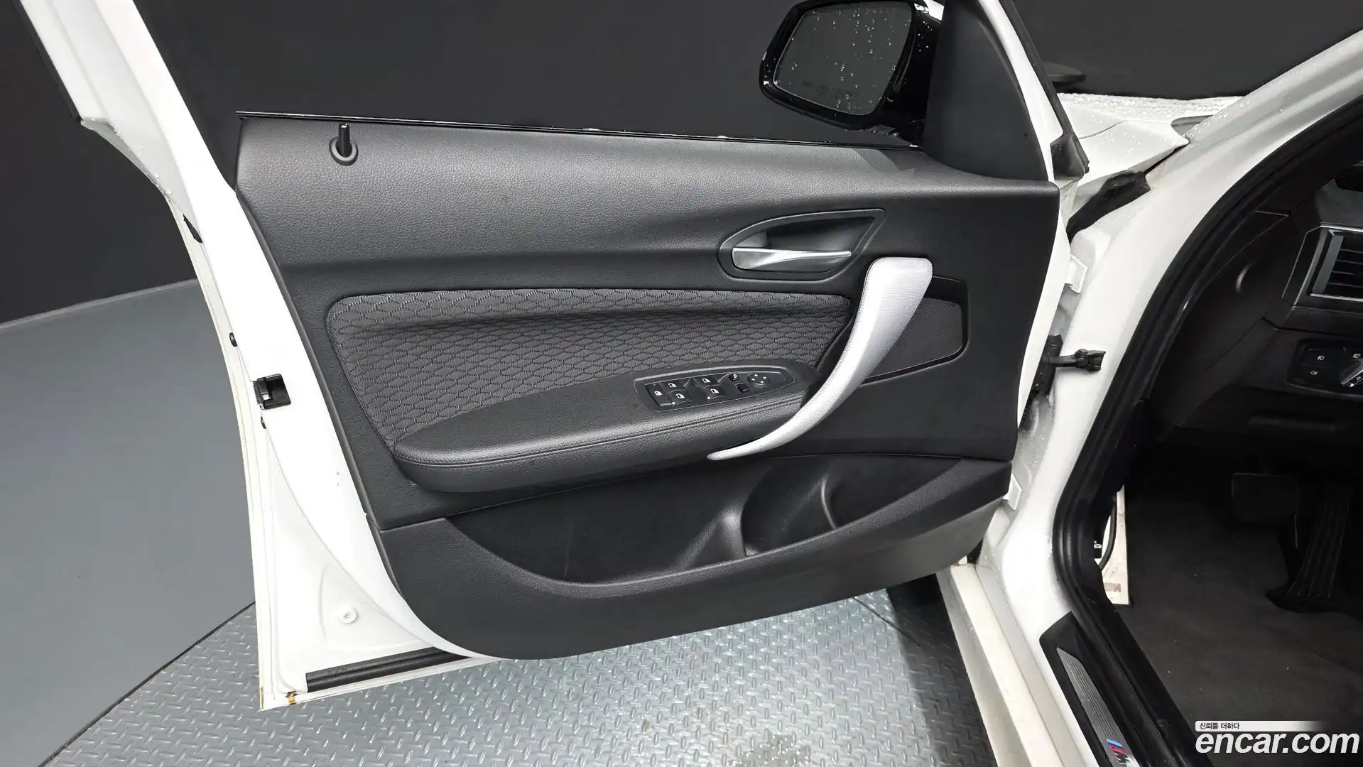 1-Series BMW 2017.11-INNER-034