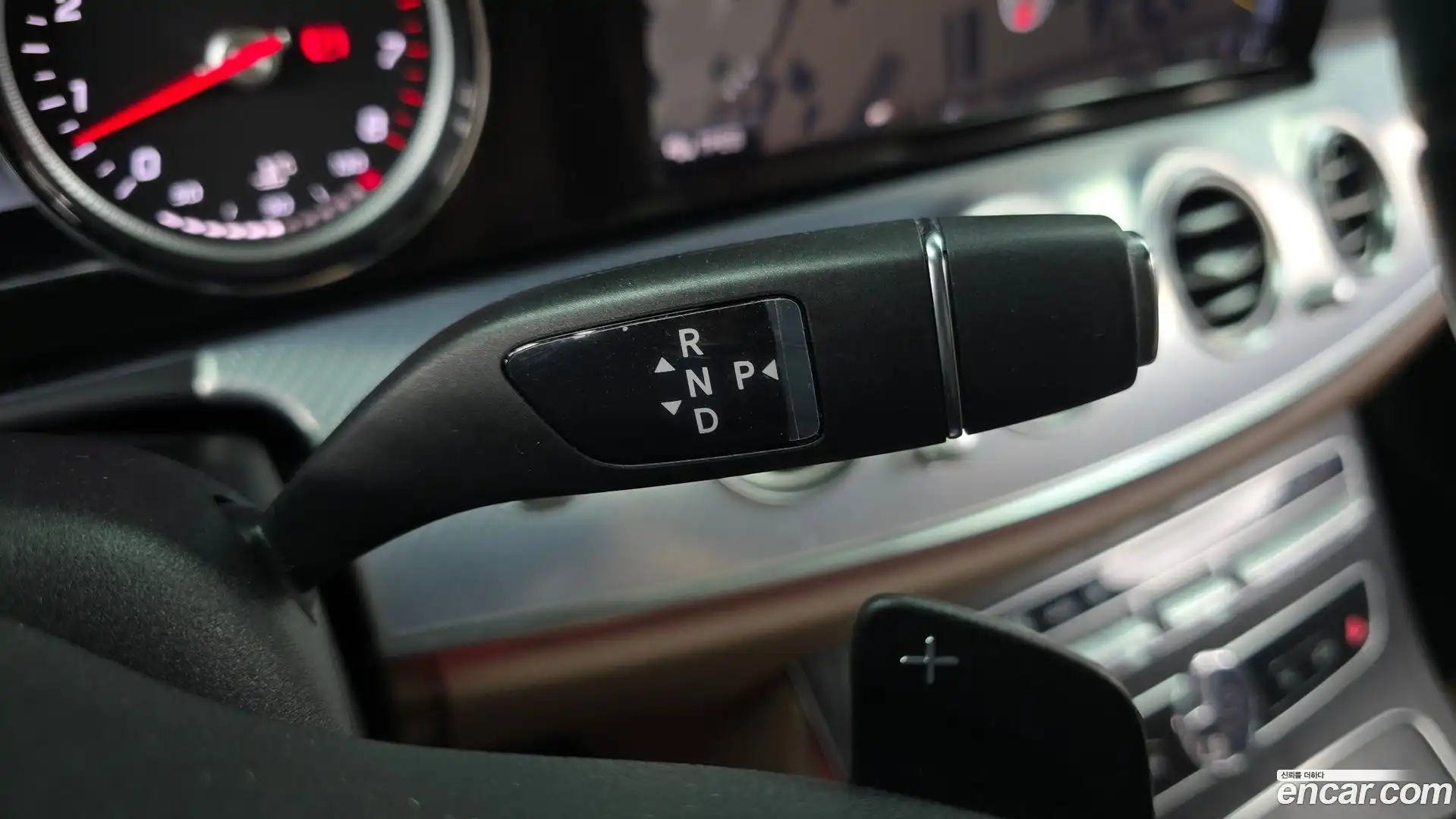 E-Class Mercedes-Benz 2019.10-INNER-009