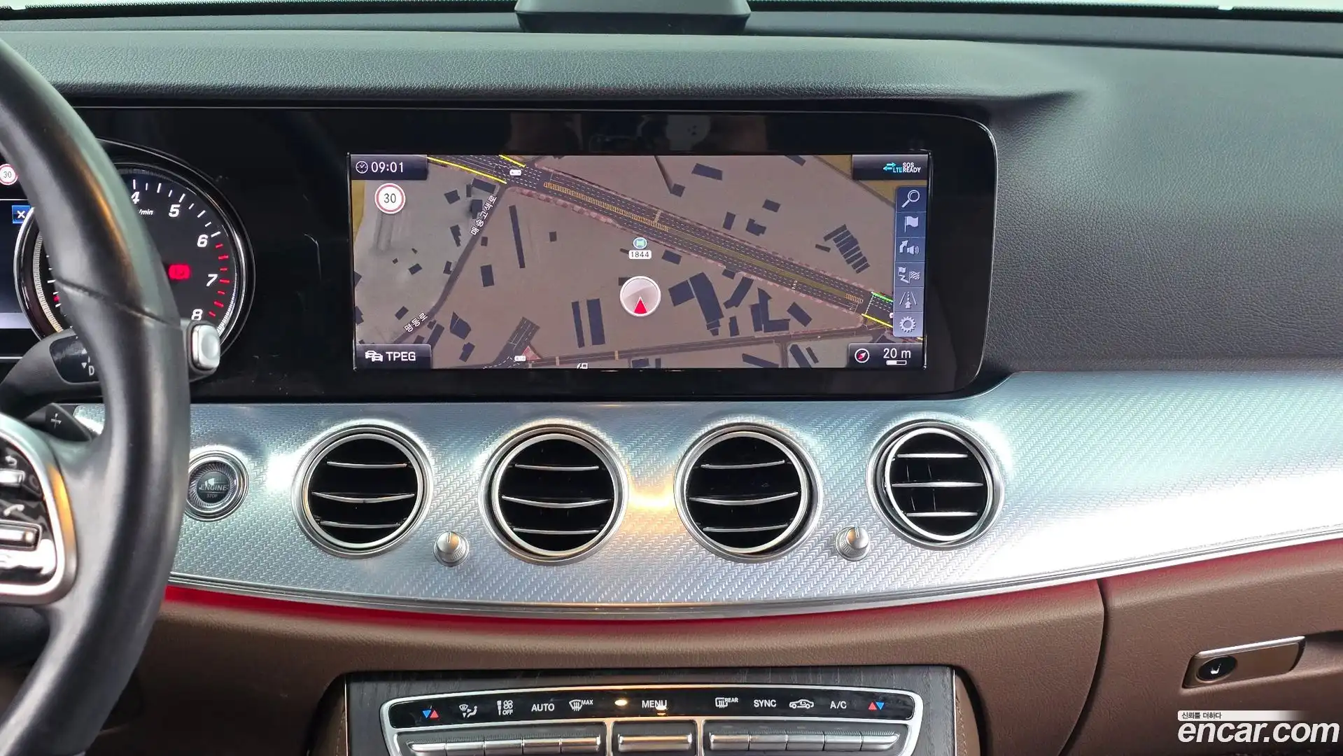 E-Class Mercedes-Benz 2019.10-OPTION-016