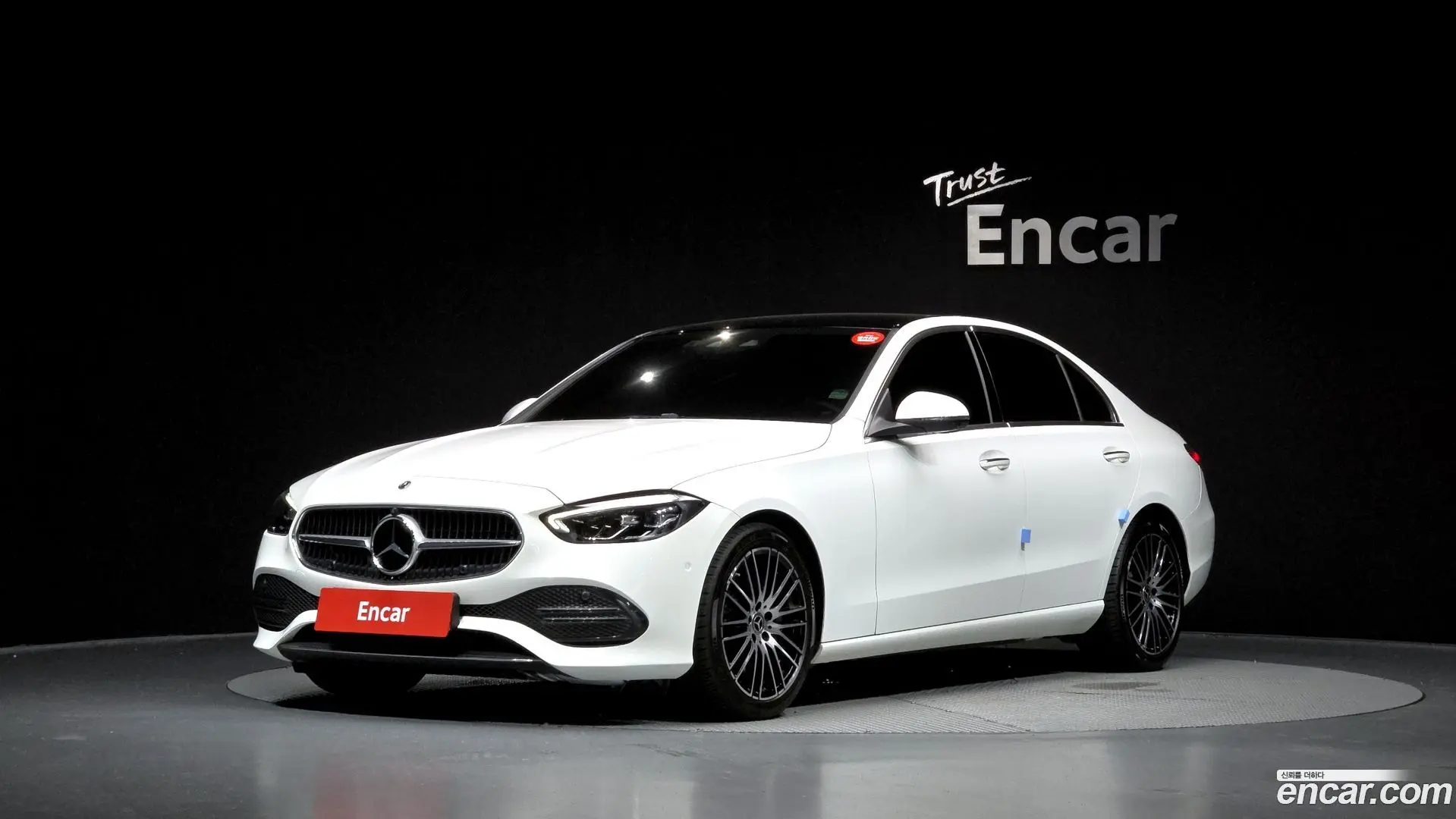Main__Slider__Photo:C-Class Mercedes-Benz 2023.11-0