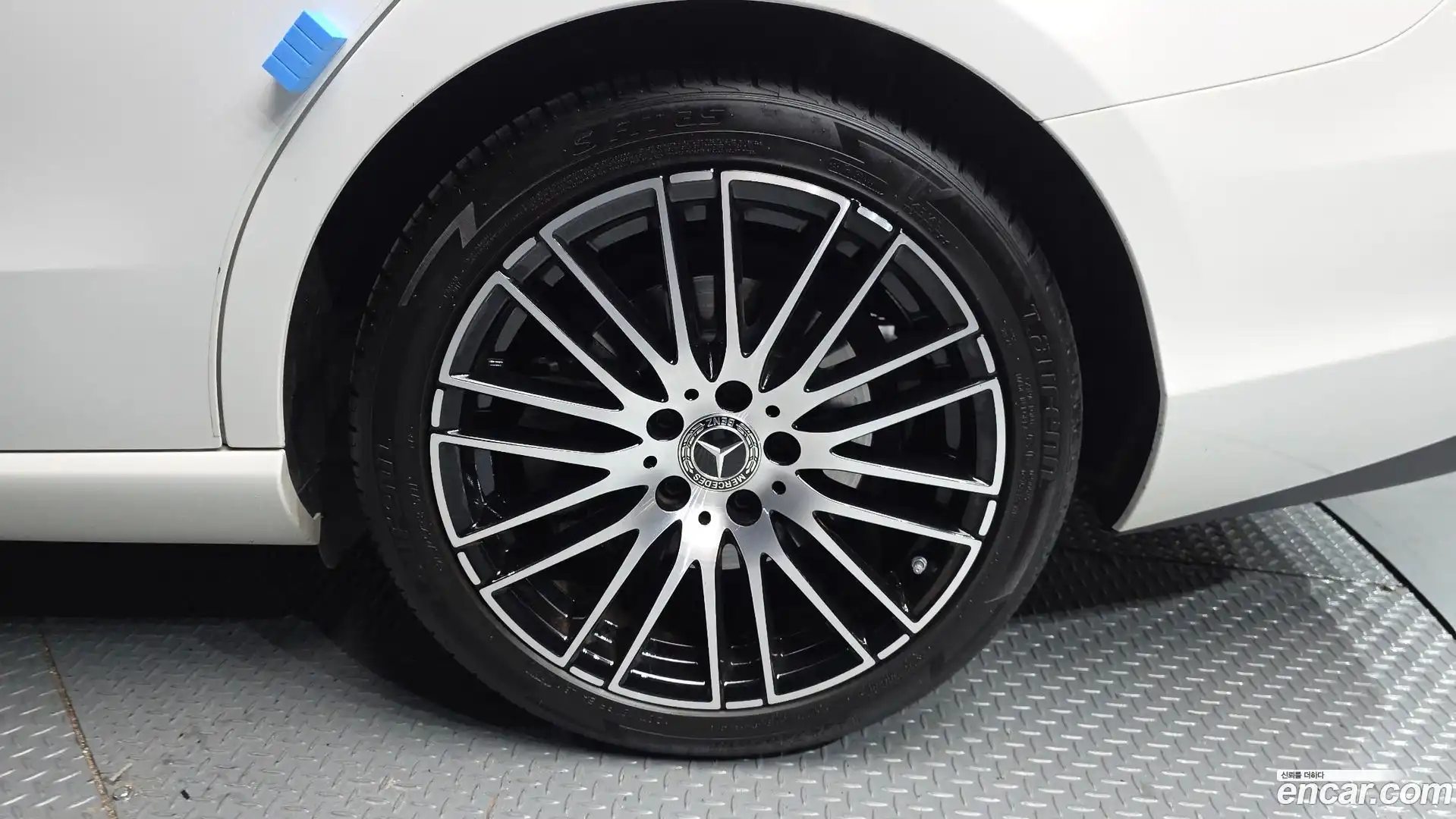 C-Class Mercedes-Benz 2023.11-OUTER-031