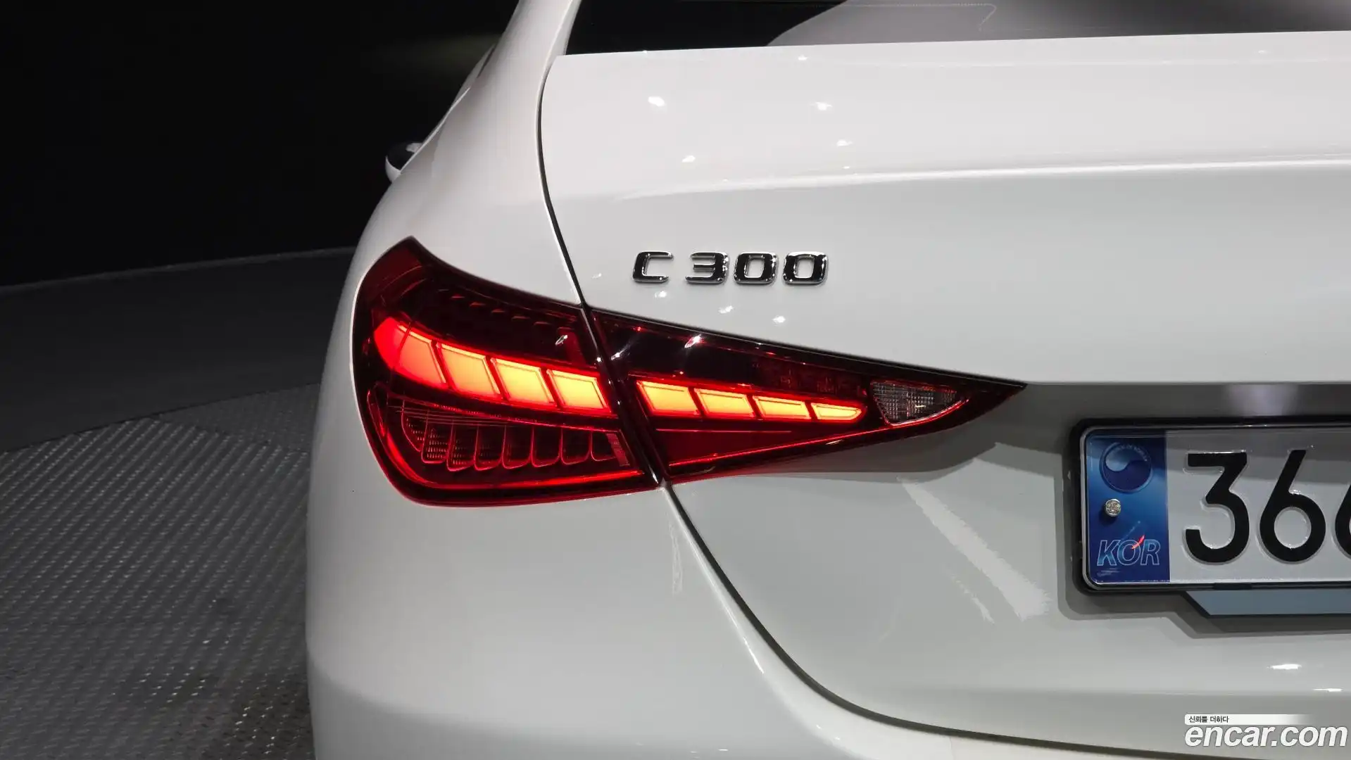 C-Class Mercedes-Benz 2023.11-OUTER-033