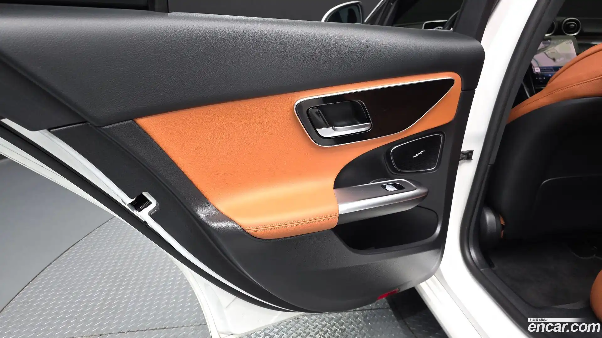 C-Class Mercedes-Benz 2023.11-INNER-035