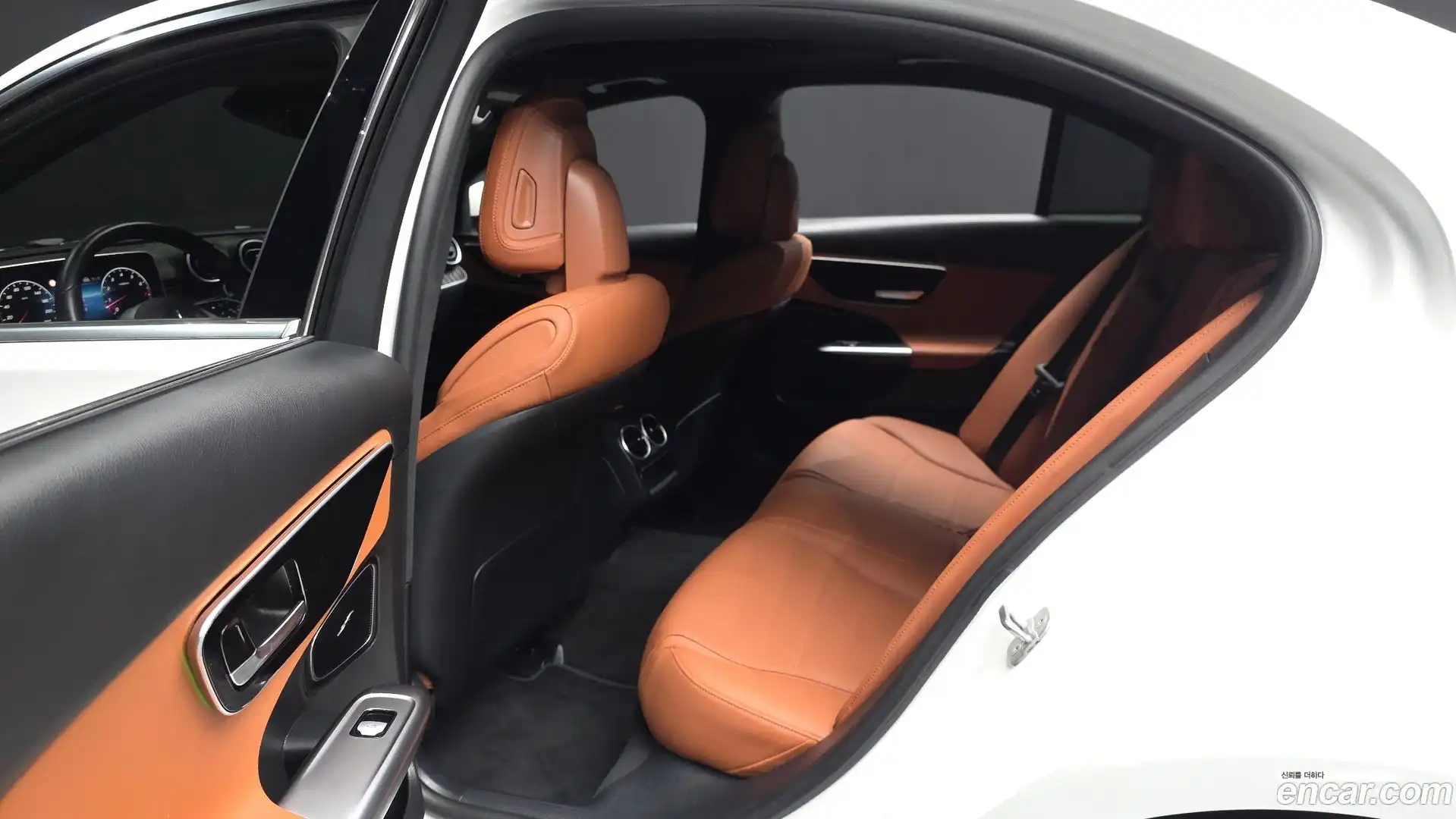 C-Class Mercedes-Benz 2023.11-INNER-036