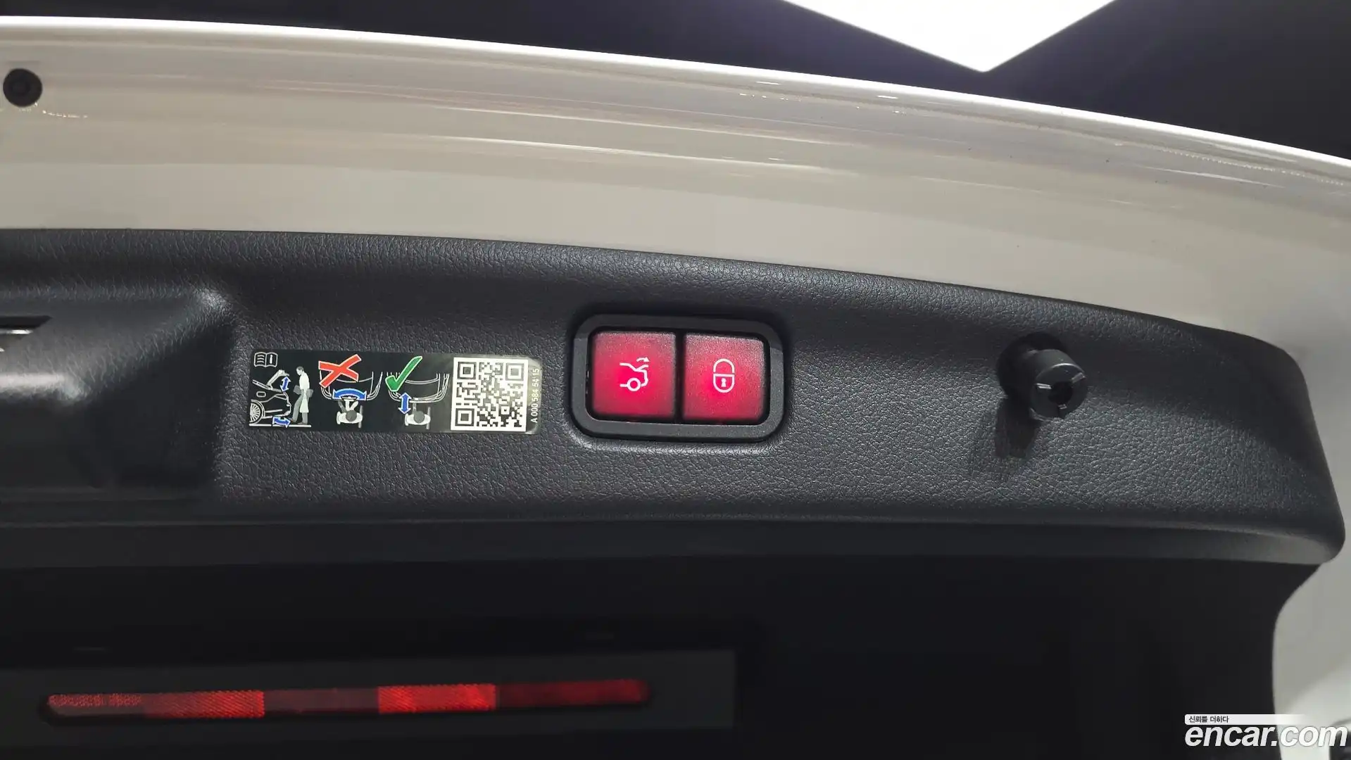 C-Class Mercedes-Benz 2023.11-OPTION-040