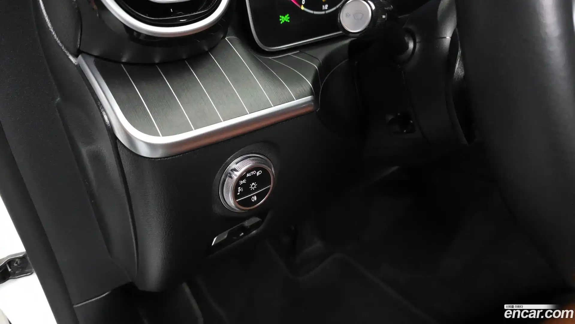 C-Class Mercedes-Benz 2023.11-OPTION-042