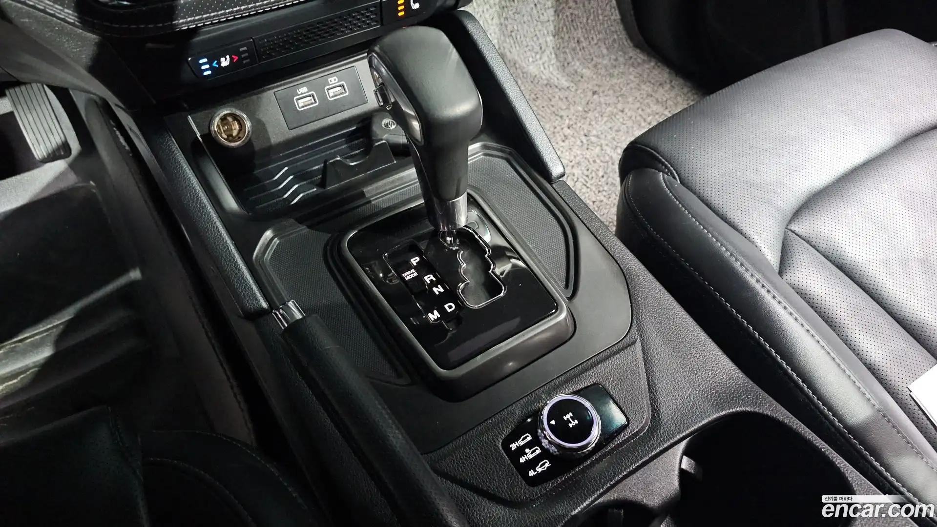 Rexton KG Mobility 2022.7-INNER-009