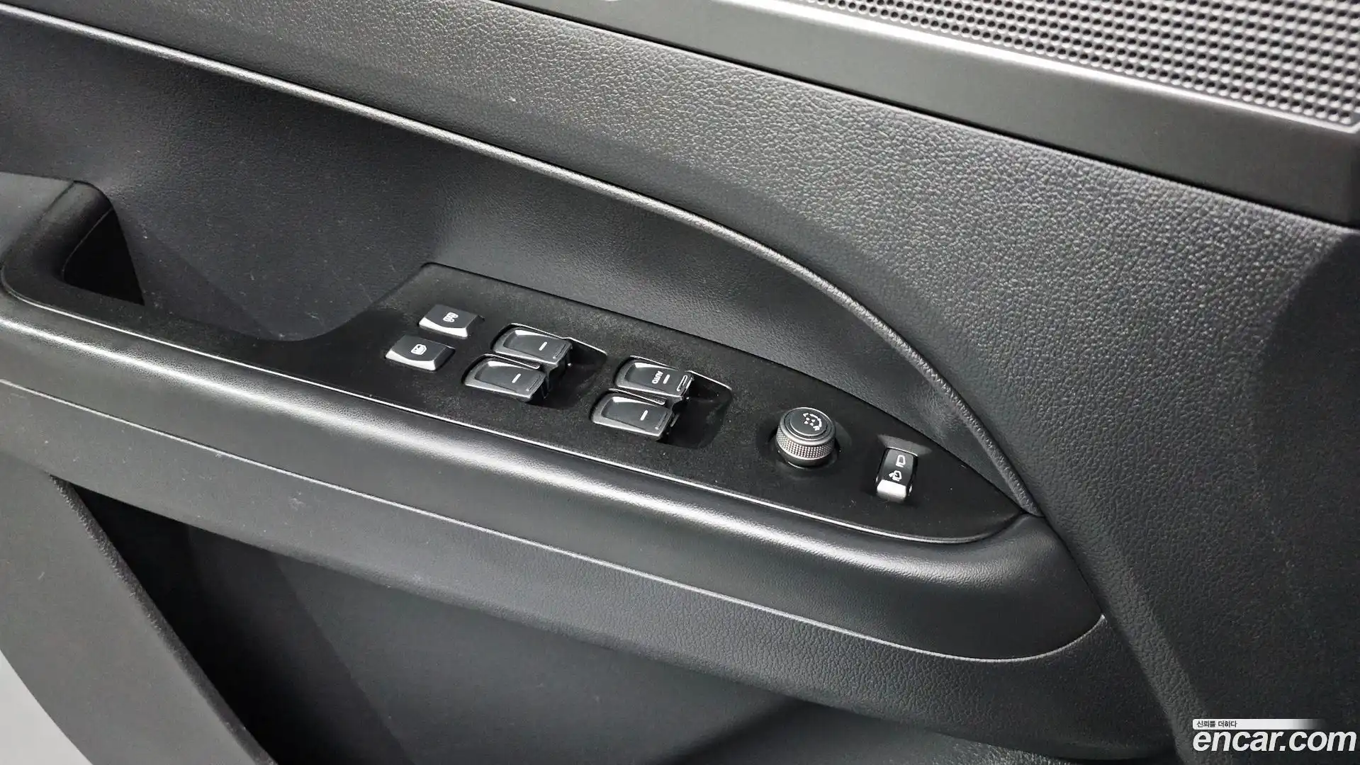 Rexton KG Mobility 2022.7-OPTION-041