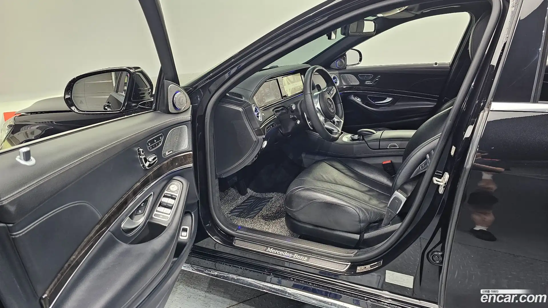 S-Class Mercedes-Benz 2015.9-INNER-010