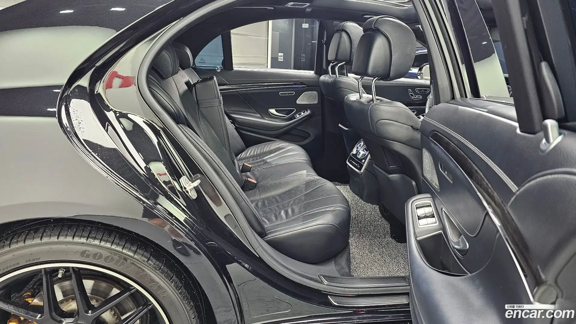 S-Class Mercedes-Benz 2015.9-OPTION-016