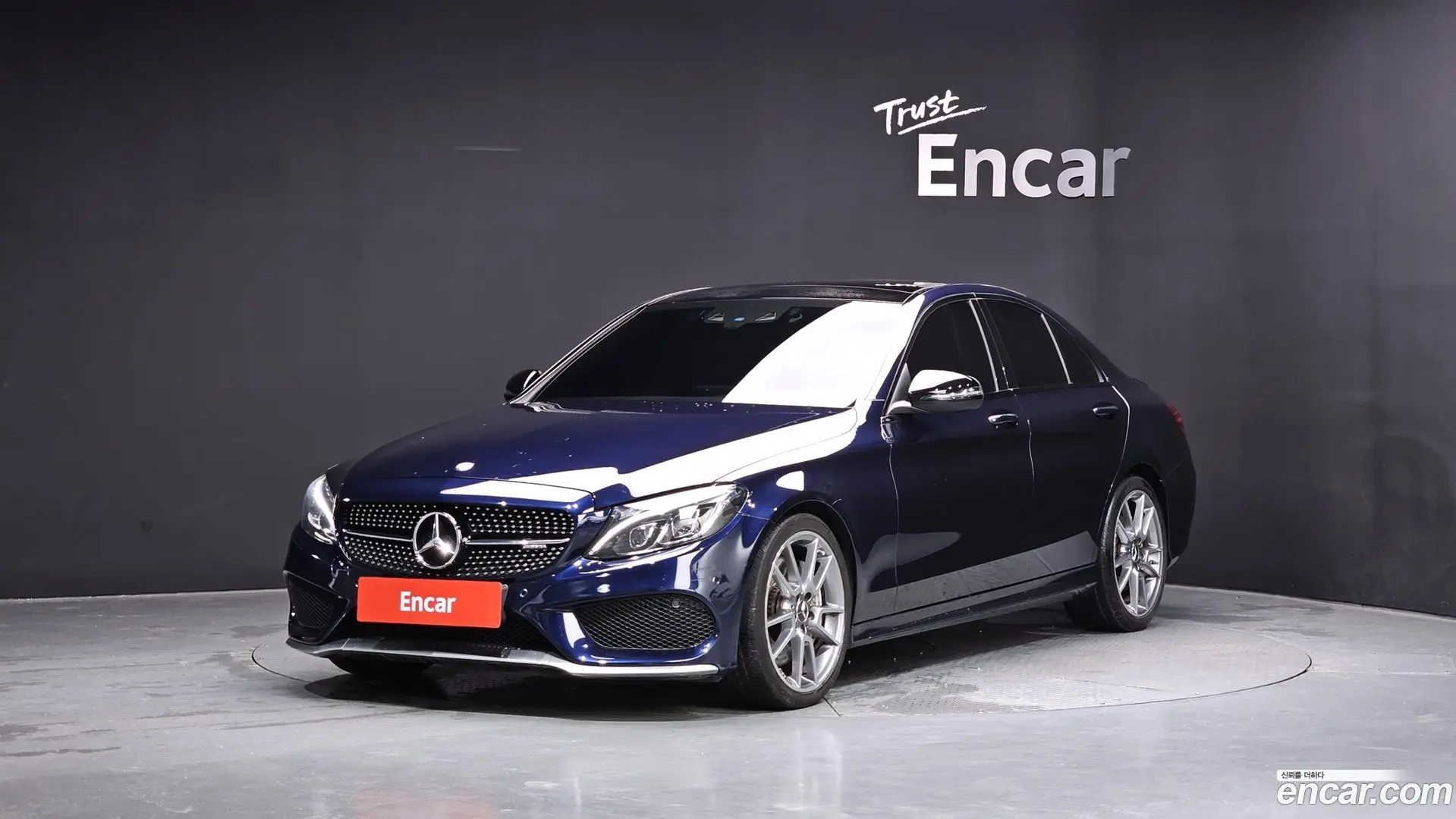 Main__Slider__Photo:C-Class Mercedes-Benz 2017.3-0