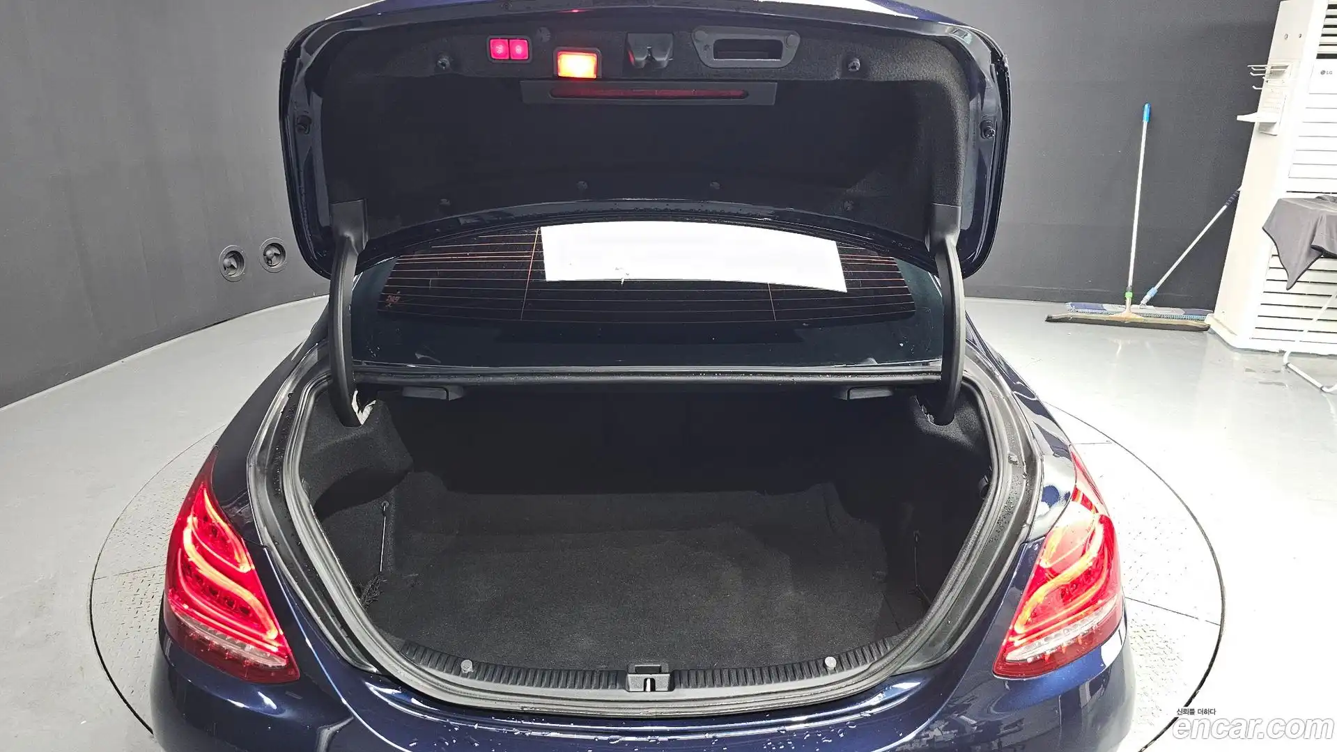 C-Class Mercedes-Benz 2017.3-OPTION-024