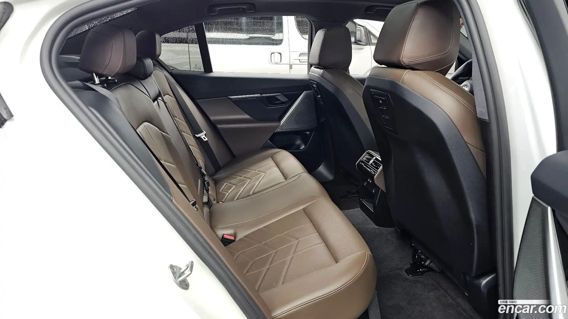 5-Series BMW 2025.7-OPTION-016
