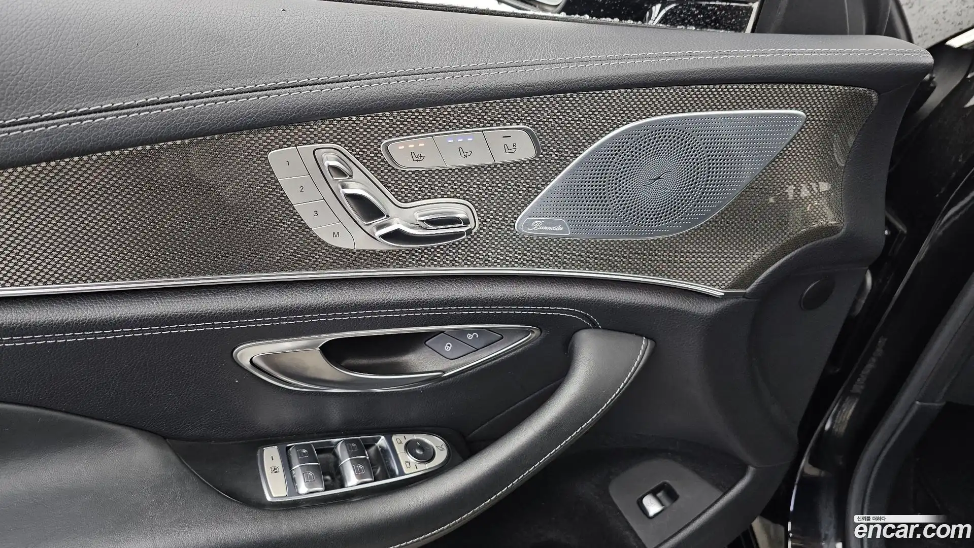 CLS-Class Mercedes-Benz 2018.10-OPTION-023