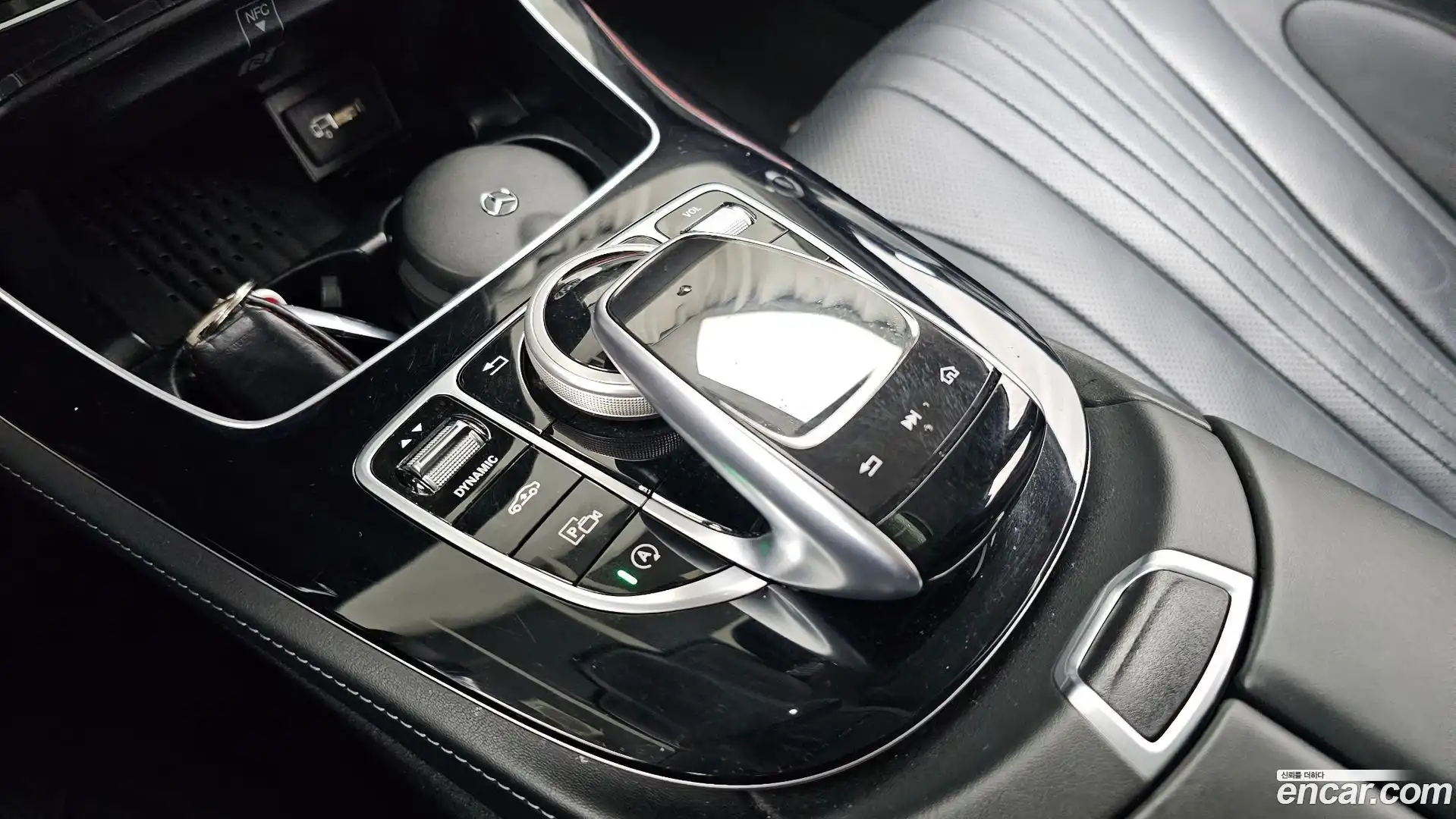 CLS-Class Mercedes-Benz 2018.10-OPTION-040