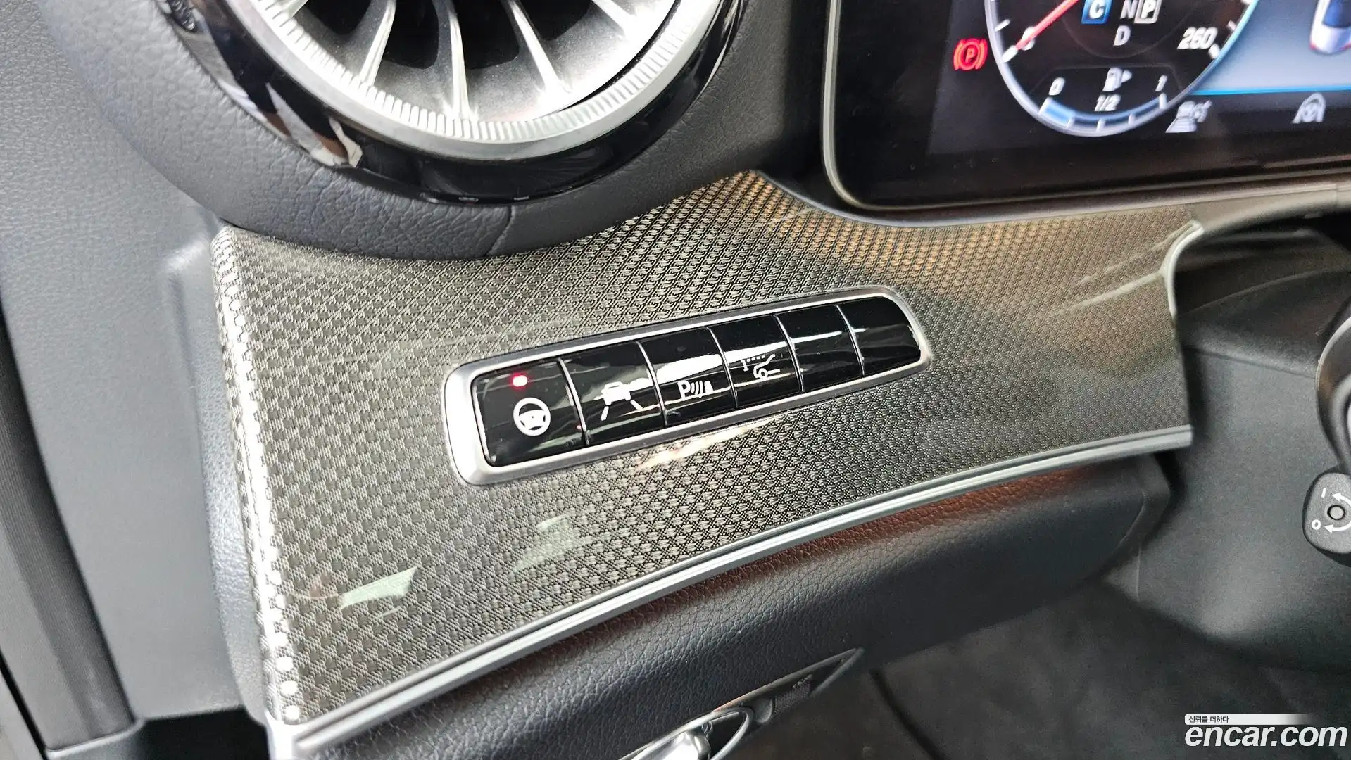 CLS-Class Mercedes-Benz 2018.10-OPTION-049