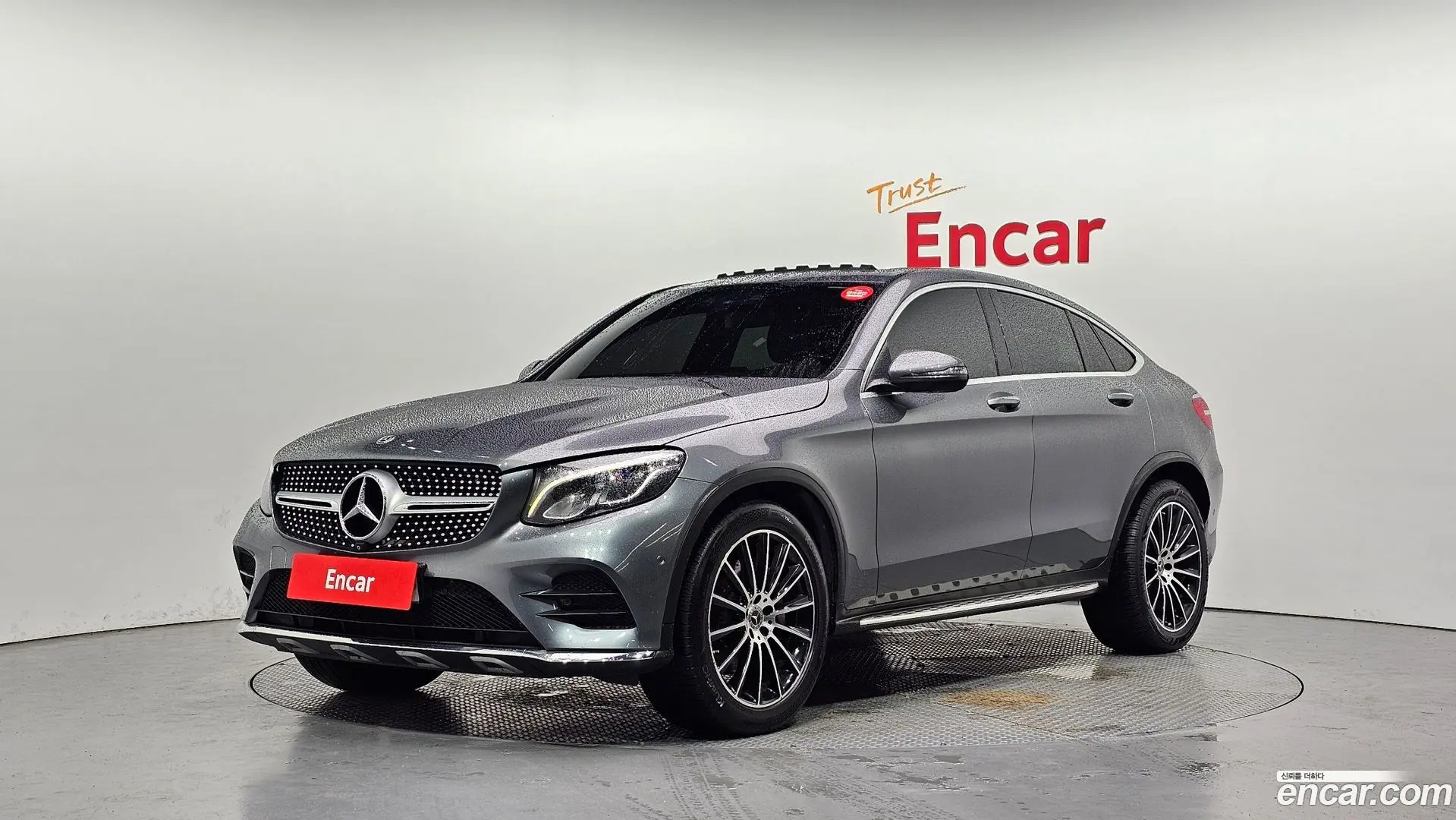 Main__Slider__Photo:GLC-Class Mercedes-Benz 2017.11-0