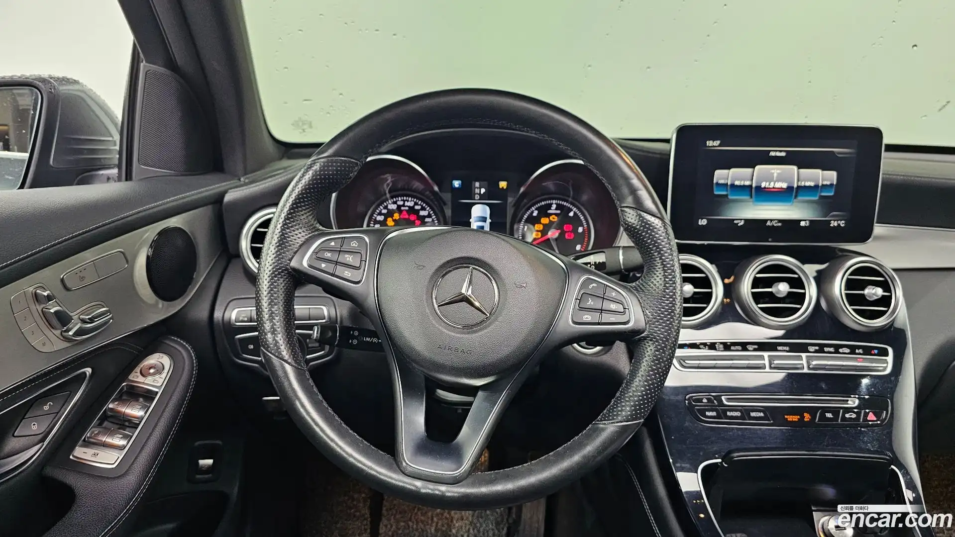 GLC-Class Mercedes-Benz 2017.11-OPTION-017
