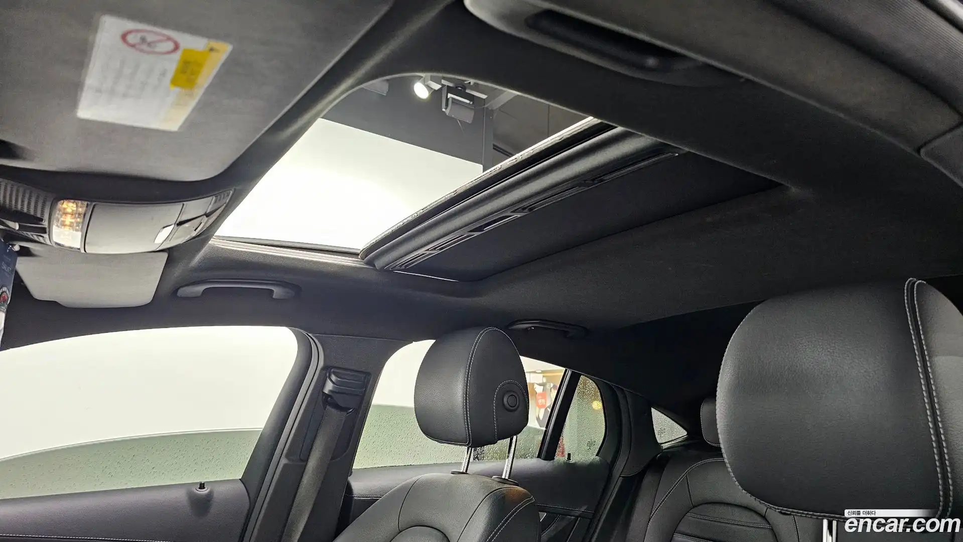 GLC-Class Mercedes-Benz 2017.11-OPTION-023