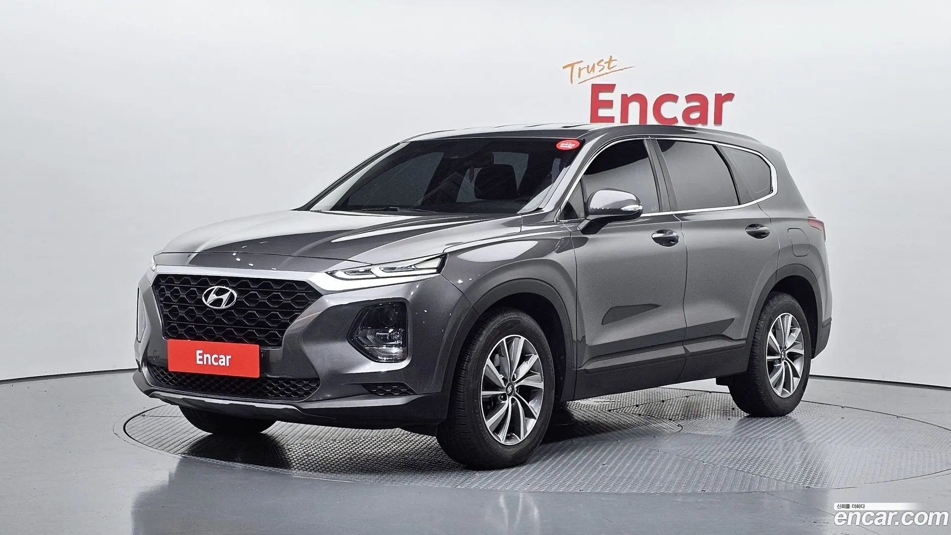 Main__Slider__Photo:Santafe Hyundai 2019.3-0