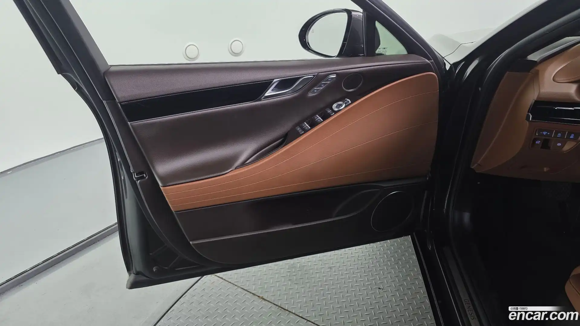 G80 Genesis 2023.8-INNER-034