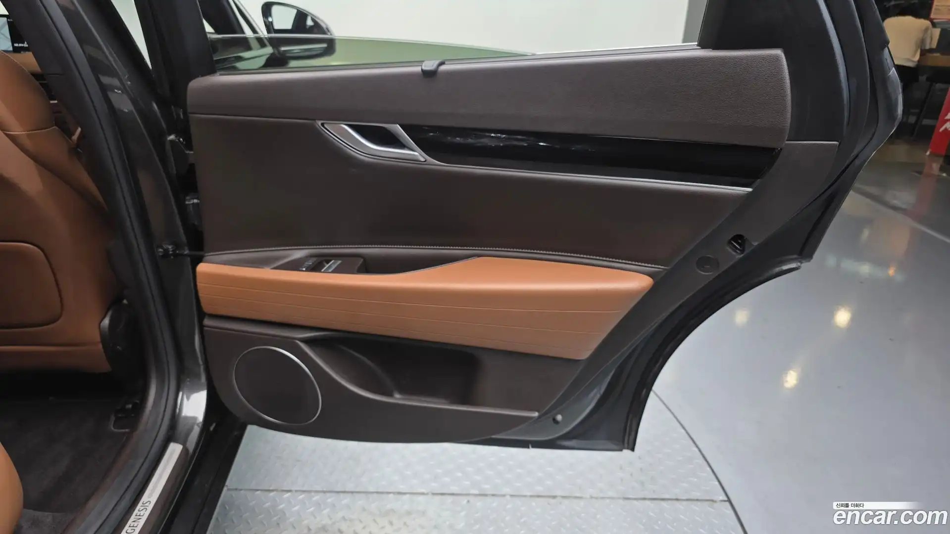 G80 Genesis 2023.8-INNER-035