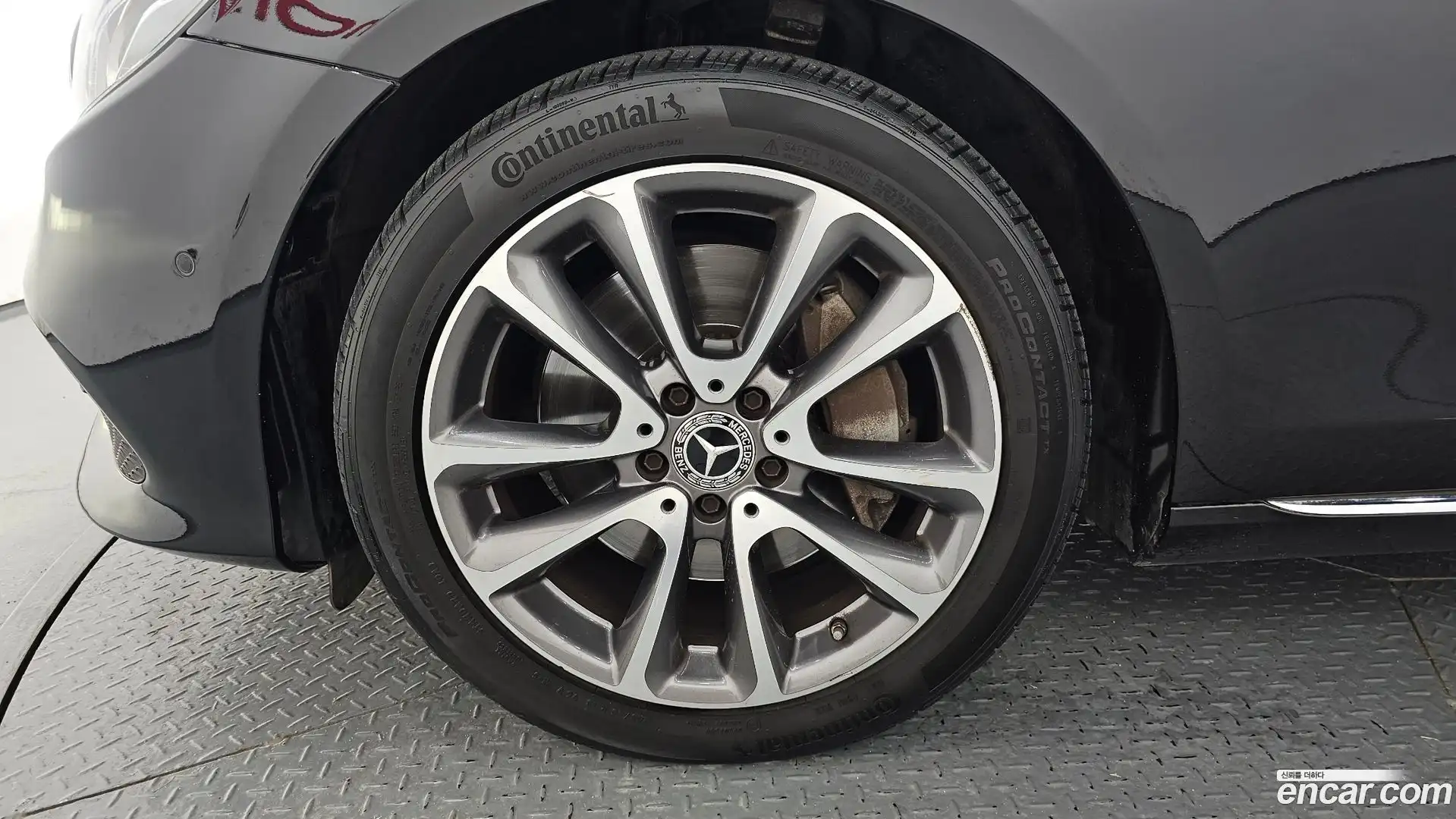 E-Class Mercedes-Benz 2018.10-OUTER-005