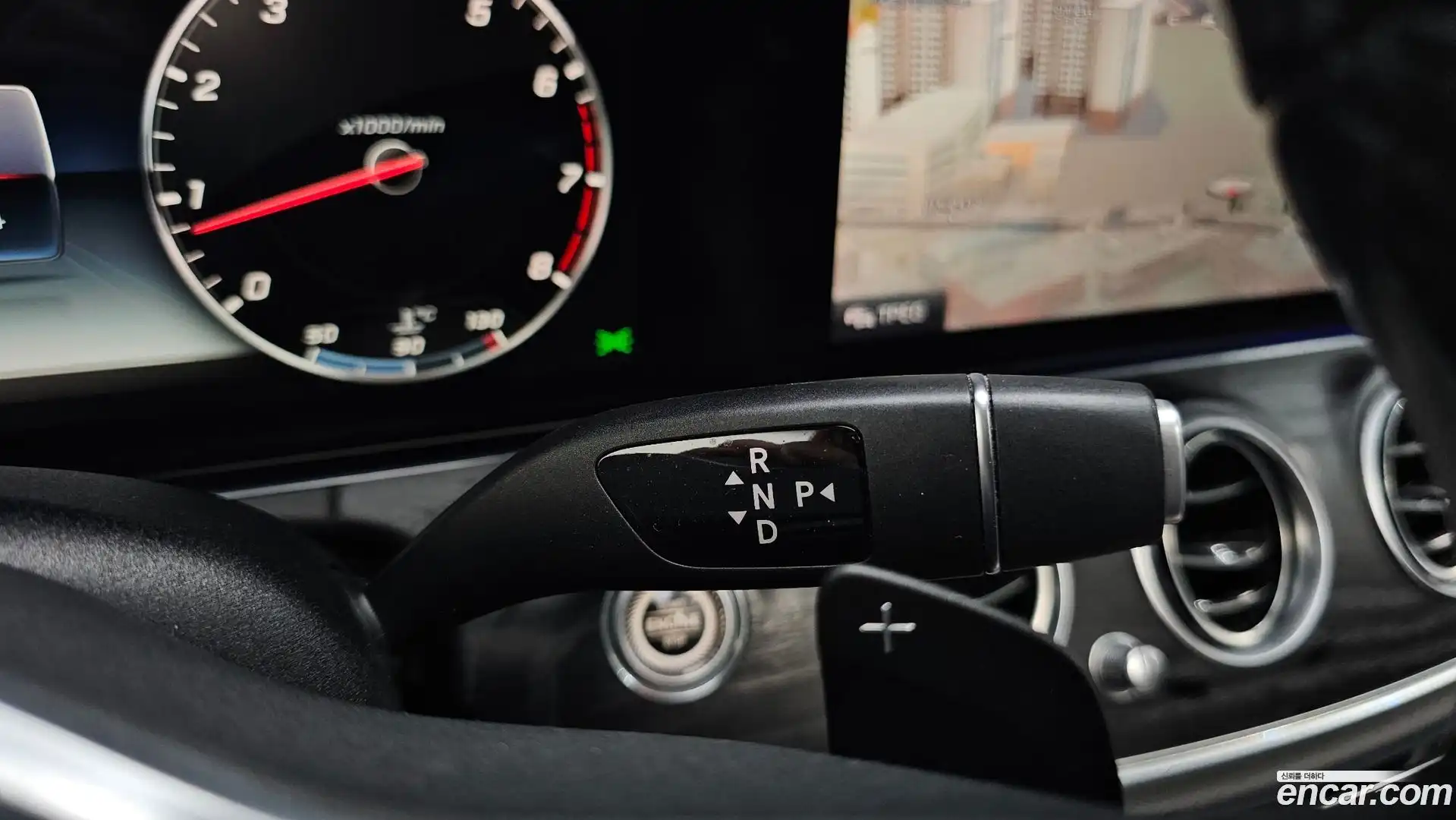 E-Class Mercedes-Benz 2018.10-INNER-009