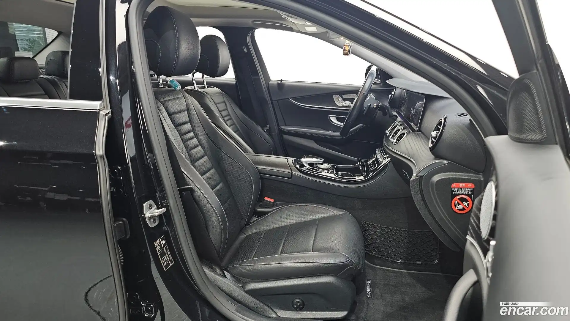 E-Class Mercedes-Benz 2018.10-INNER-010