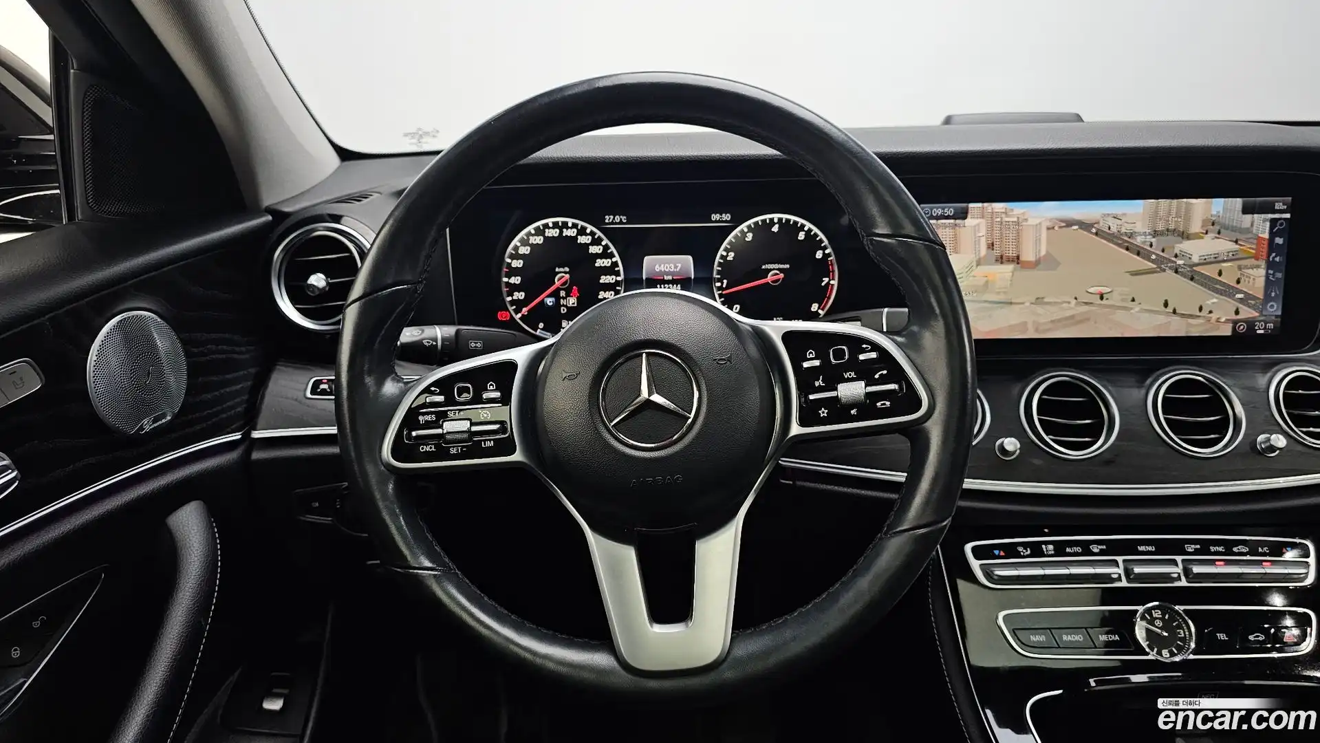 E-Class Mercedes-Benz 2018.10-OPTION-017