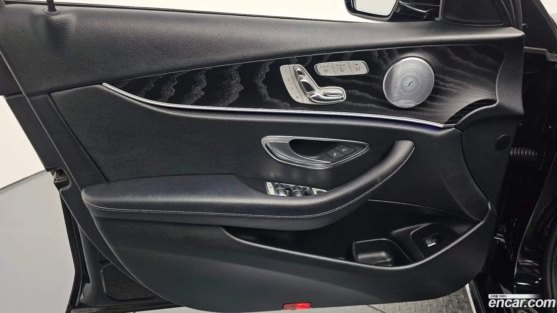 E-Class Mercedes-Benz 2018.10-INNER-034